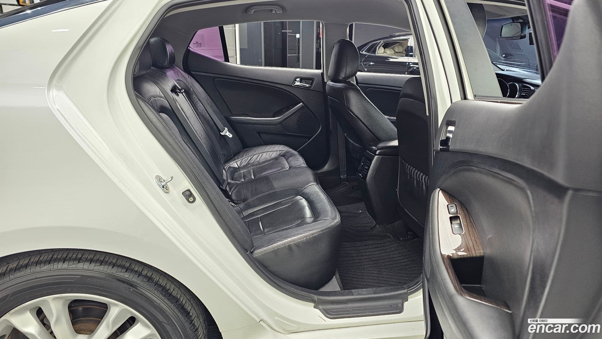 Main__Slider__Photo:K5 Kia 2012.9-11