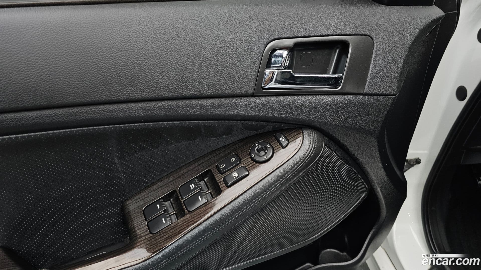 Main__Slider__Photo:K5 Kia 2012.9-15