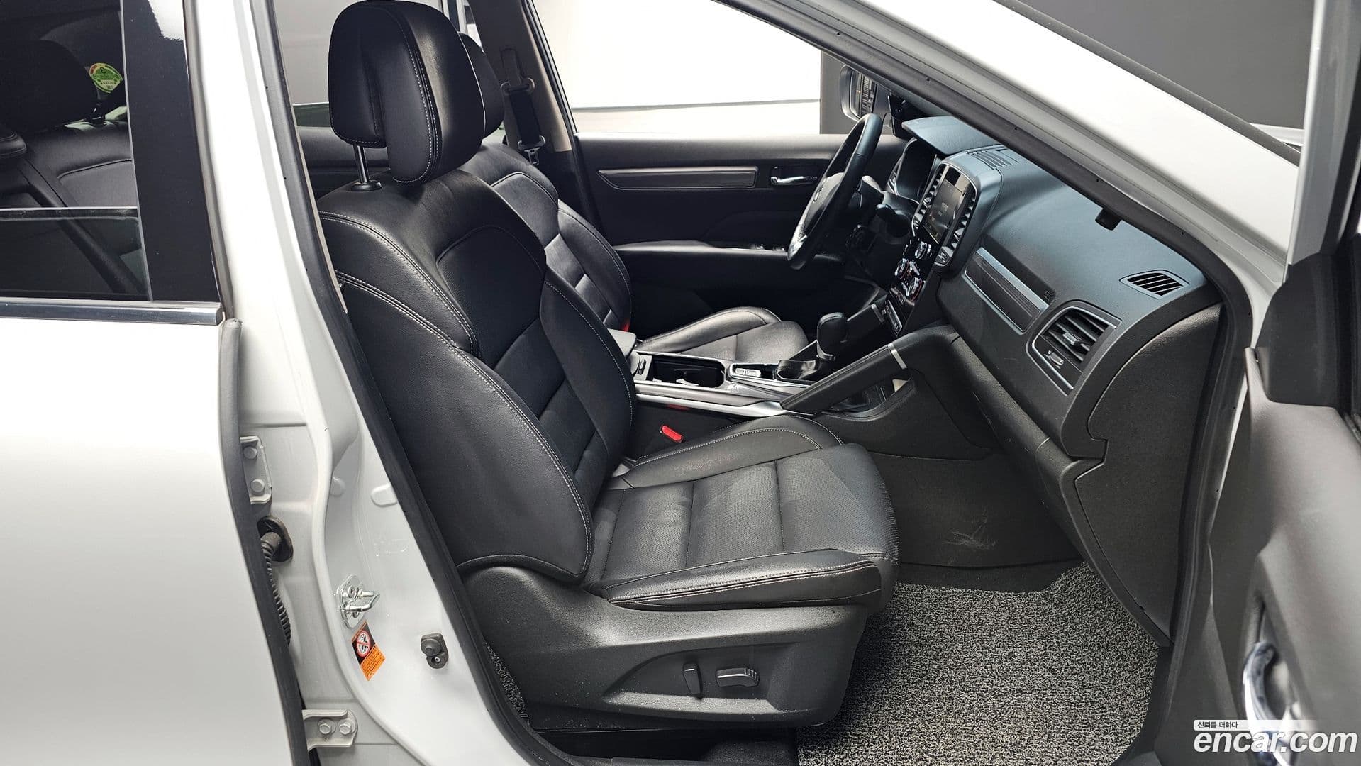 Main__Slider__Photo:QM6 Renault-KoreaSamsung 2017.10-9