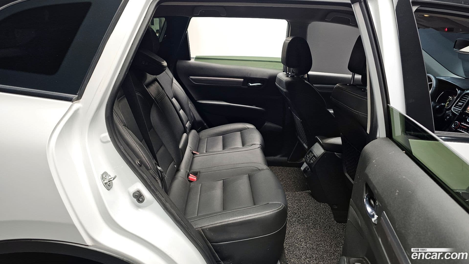 Main__Slider__Photo:QM6 Renault-KoreaSamsung 2017.10-10