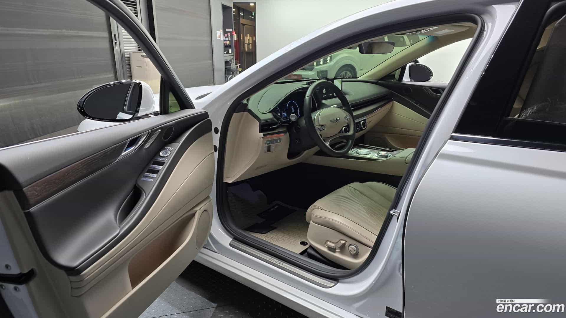 G80 Genesis 2022.3-INNER-010