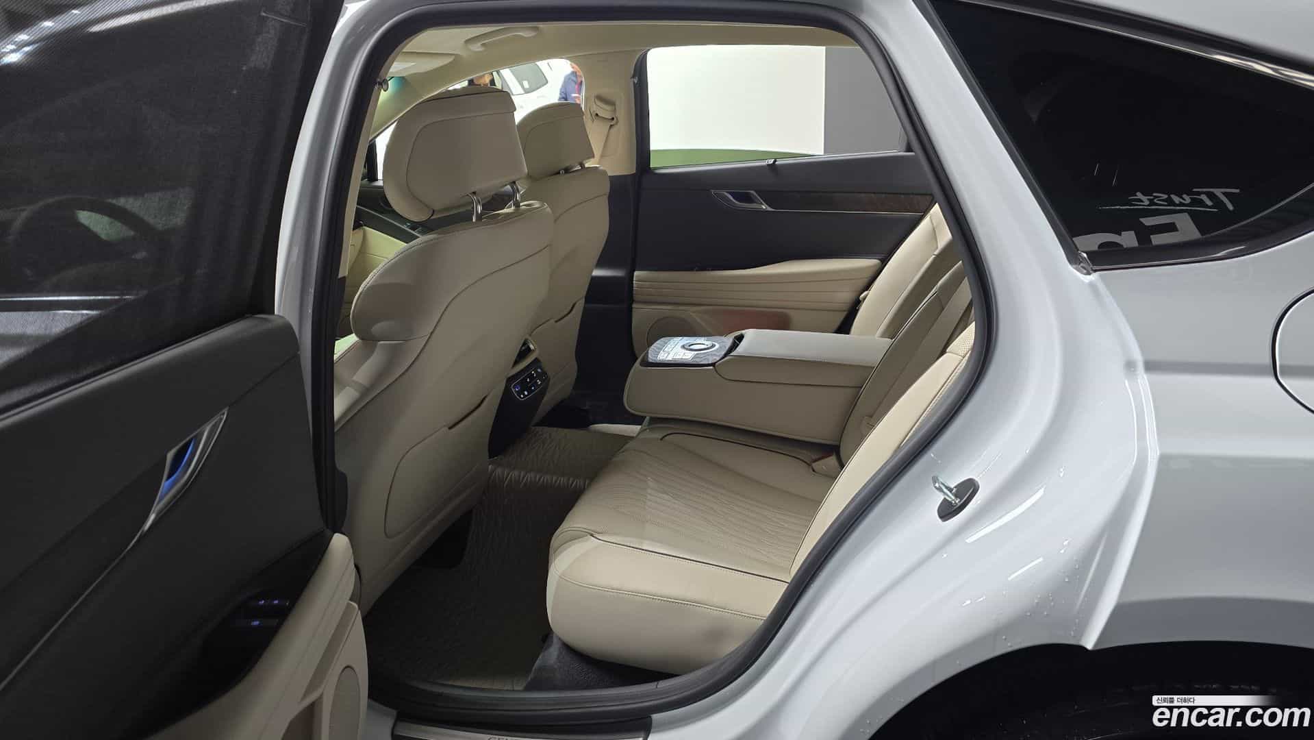 G80 Genesis 2022.3-OPTION-015