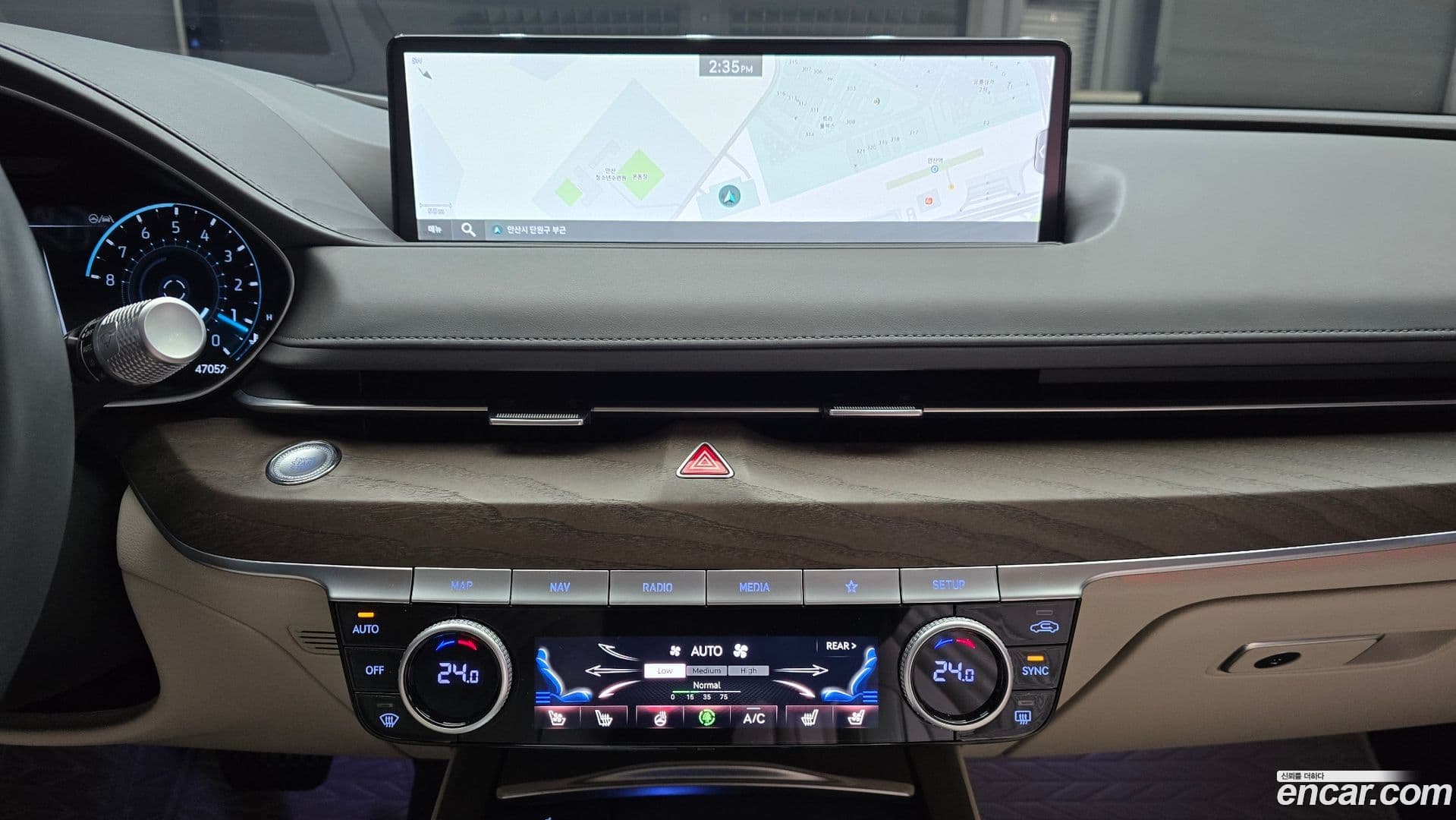 Main__Slider__Photo:G80 Genesis 2022.3-15