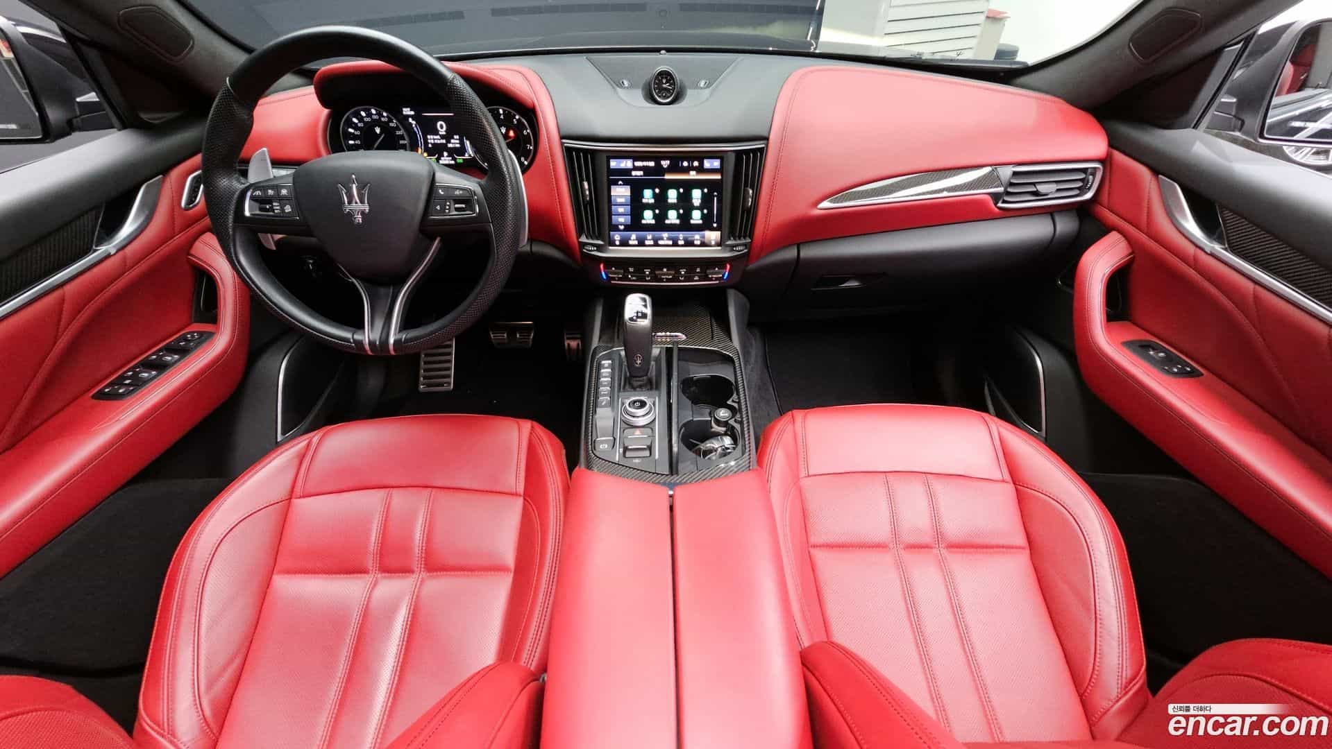 Levante Maserati 2022.2-INNER-007