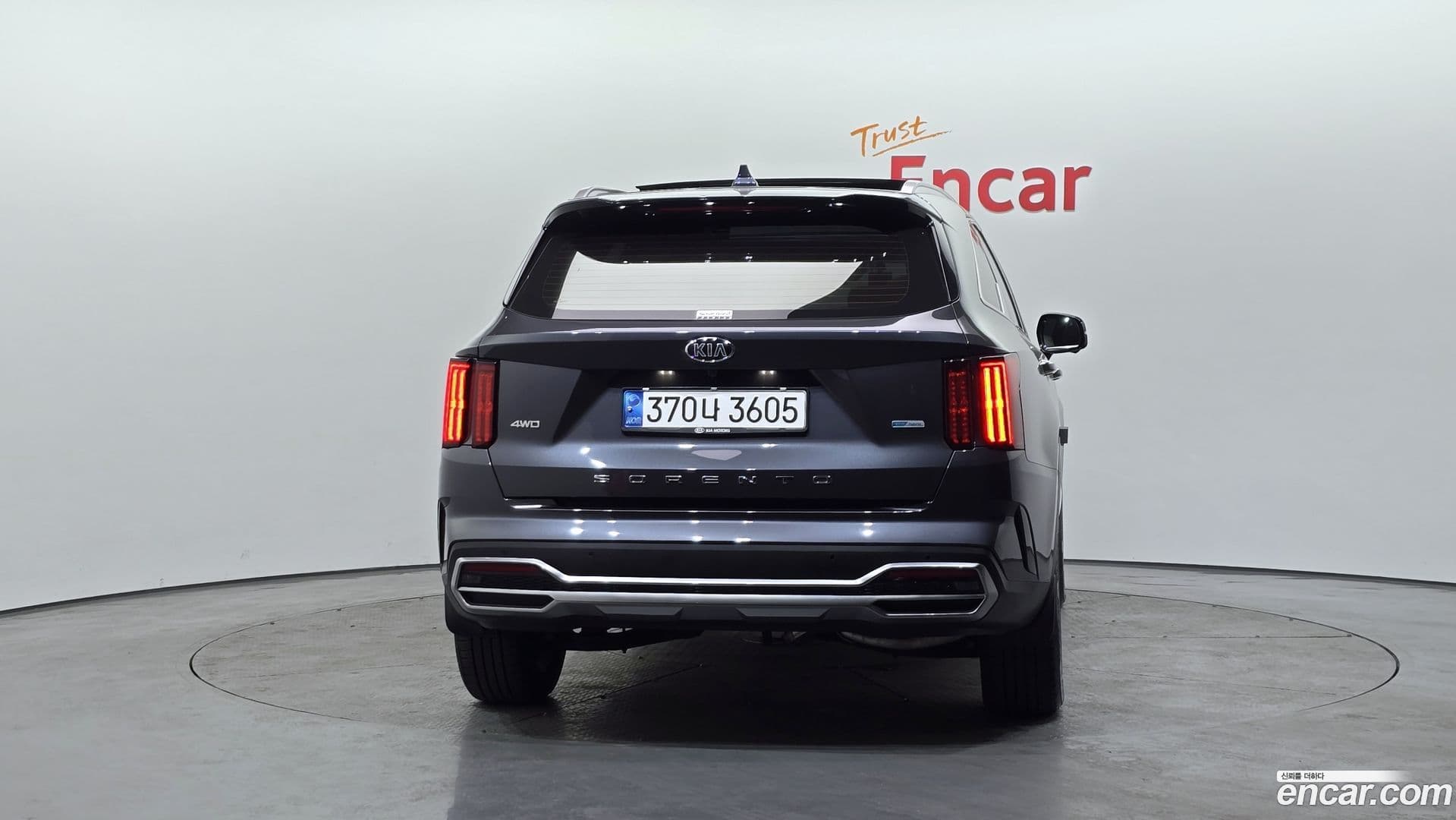 Main__Slider__Photo:Sorento Kia 2020.2-3