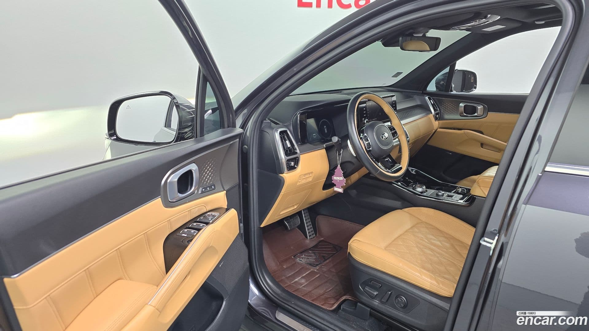 Main__Slider__Photo:Sorento Kia 2020.2-9