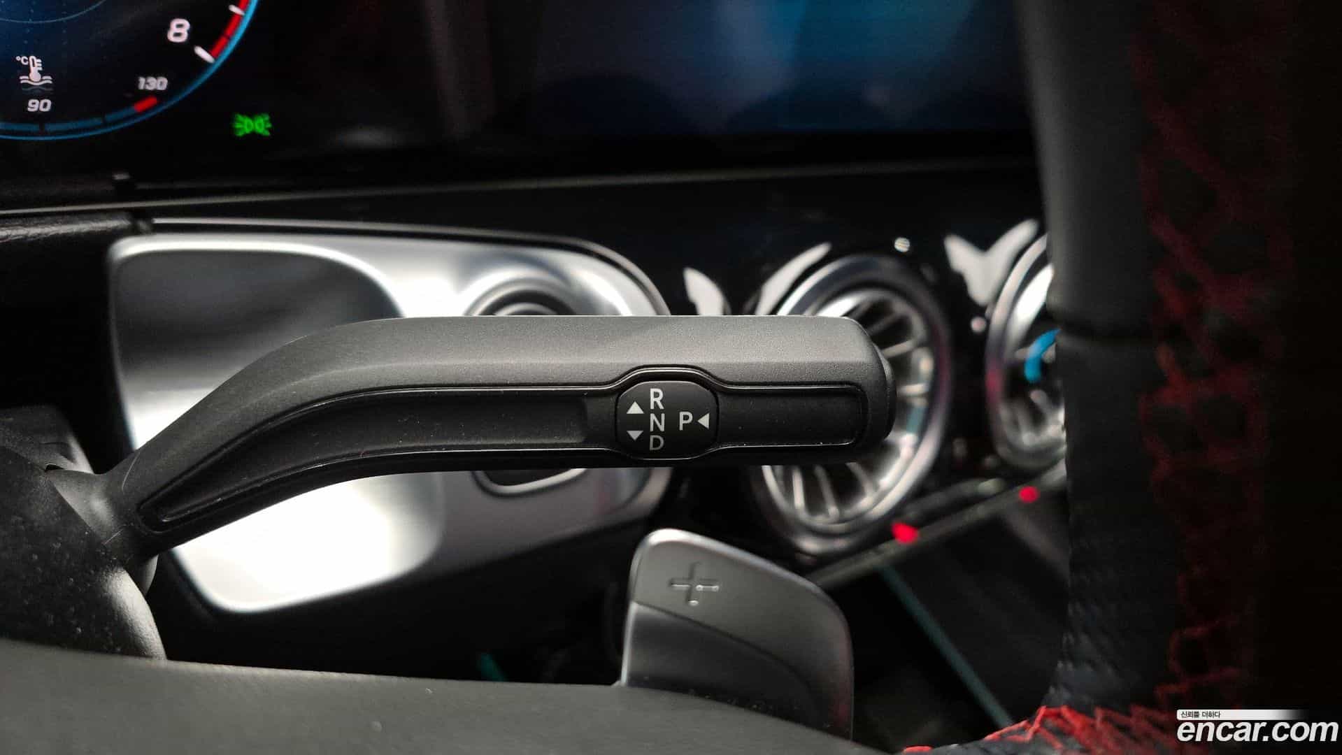 GLB-Class Mercedes-Benz 2023.5-INNER-009