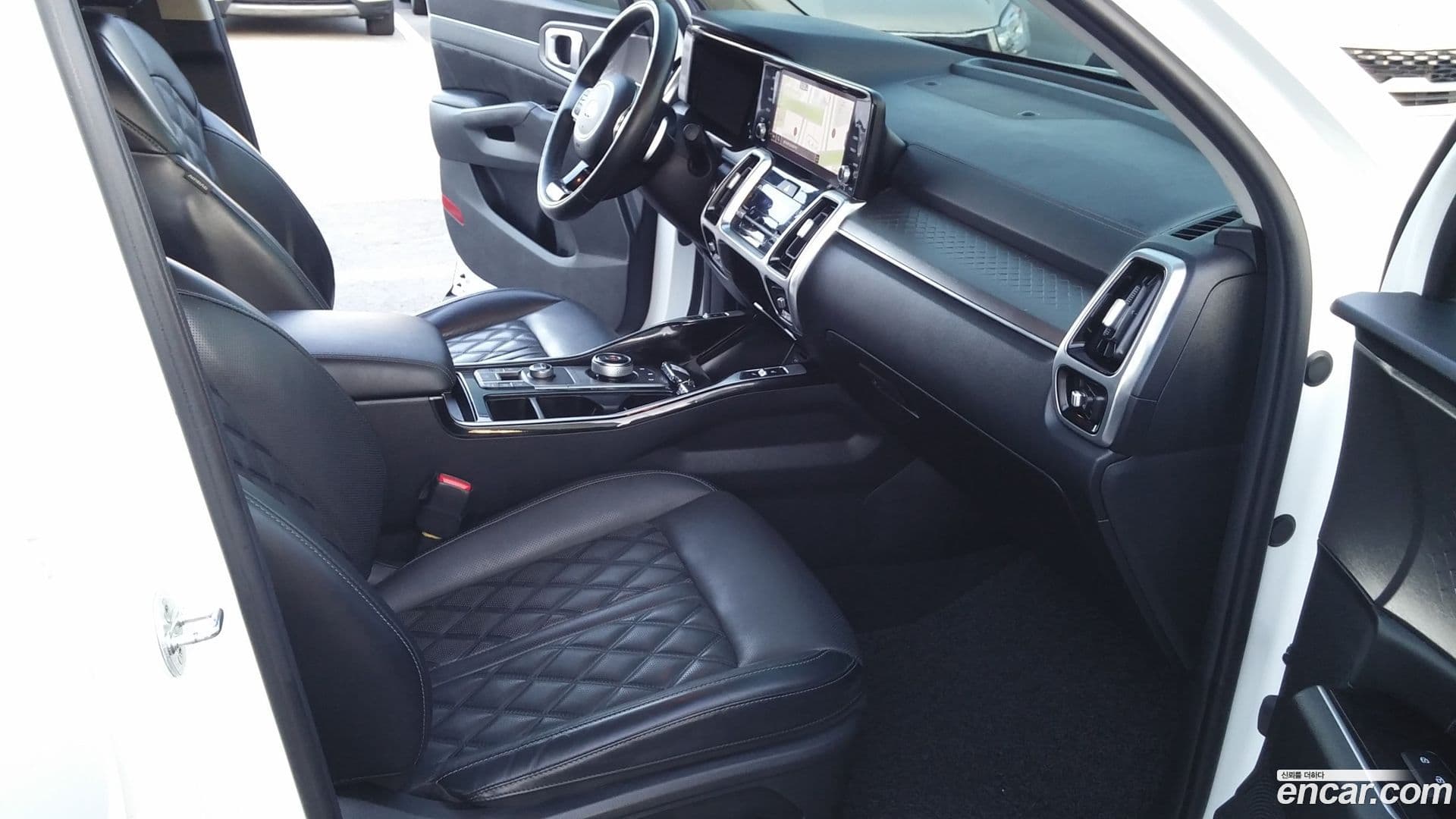 Main__Slider__Photo:Sorento Kia 2020.5-12