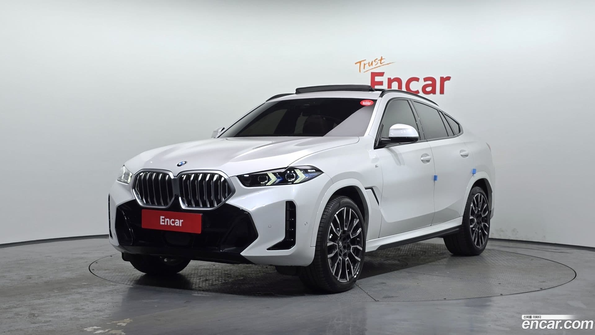 Main__Slider__Photo:X6 BMW 2025.0-0