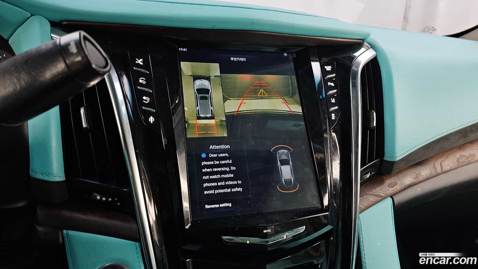 Escalade Cadillac 2015.3-OPTION-019