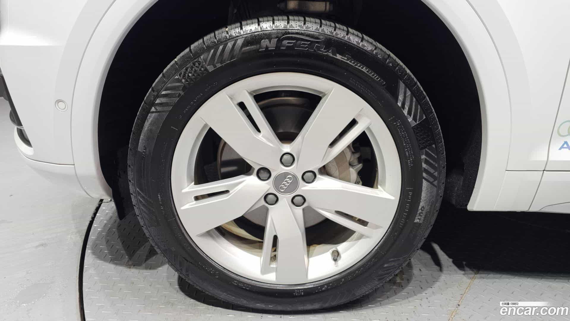 Q5 Audi 2020.8-OUTER-005