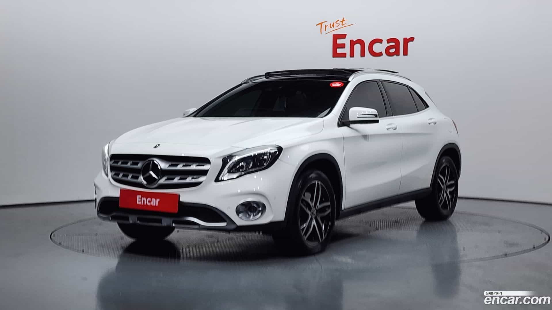 GLA-Class Mercedes-Benz 2019.4-OUTER-001