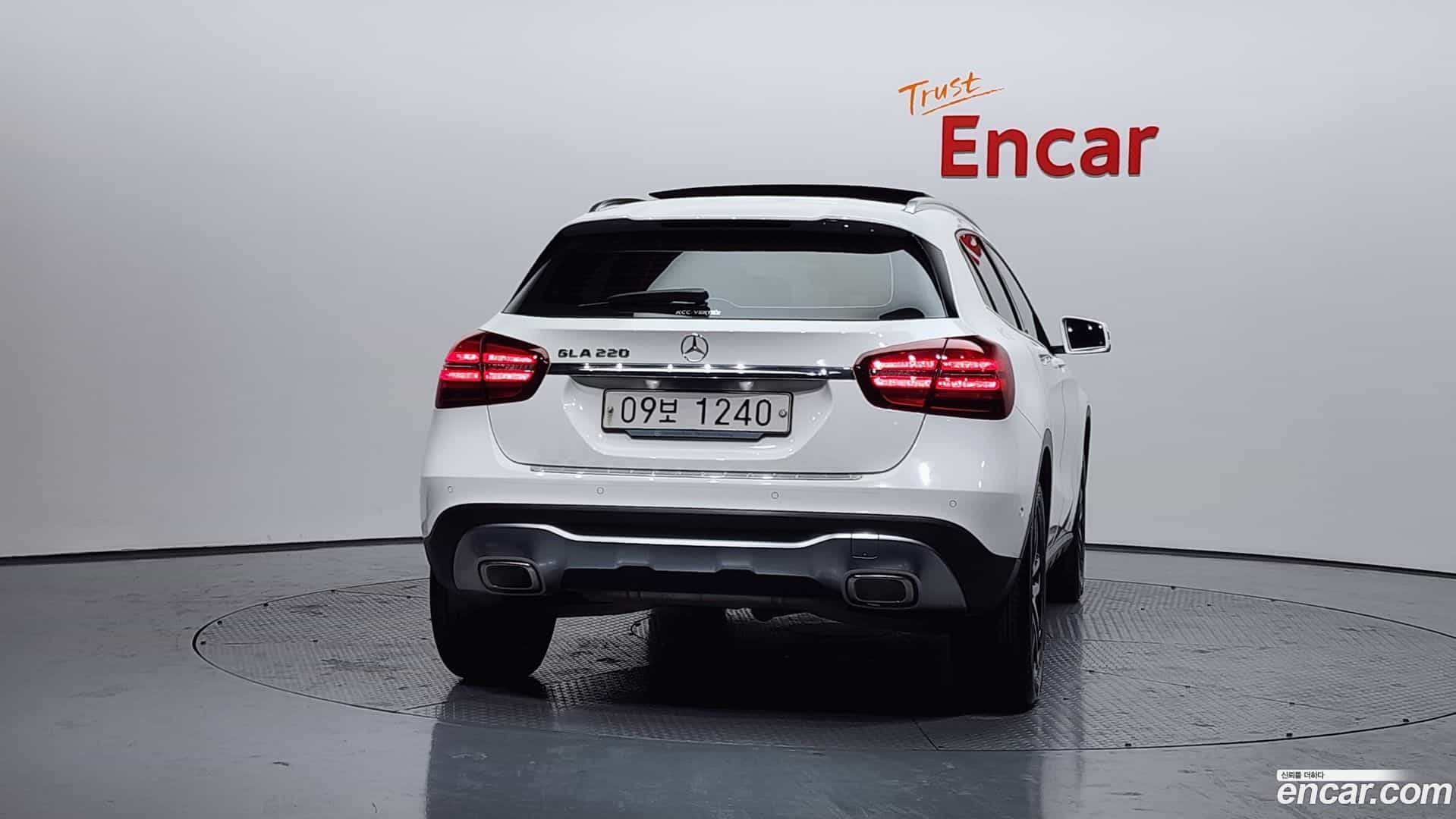 GLA-Class Mercedes-Benz 2019.4-OUTER-004