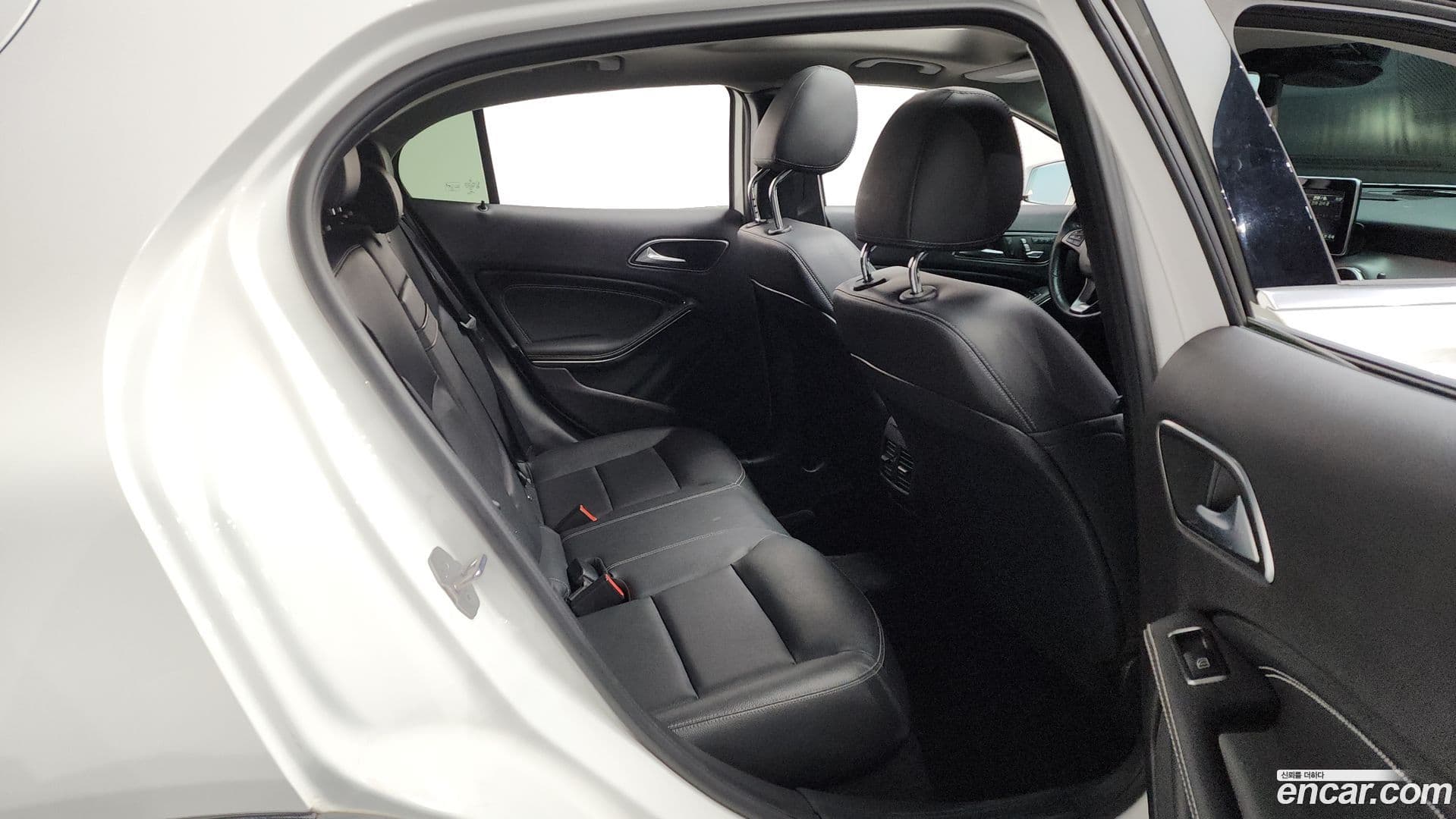 Main__Slider__Photo:GLA-Class Mercedes-Benz 2019.4-11