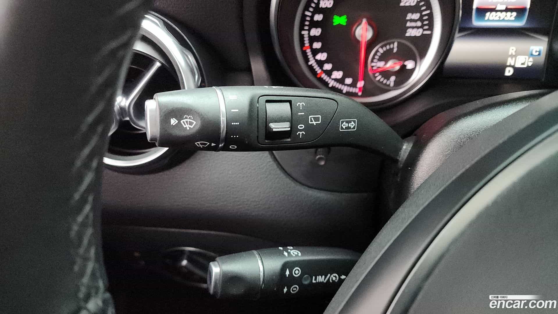 GLA-Class Mercedes-Benz 2019.4-OPTION-023