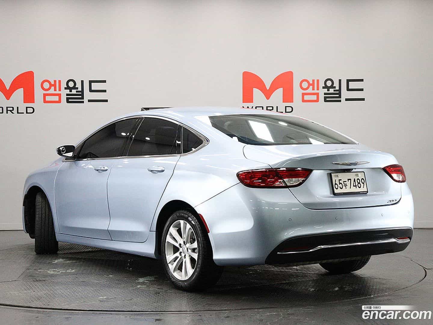 200 Chrysler 2015.11-OUTER-004