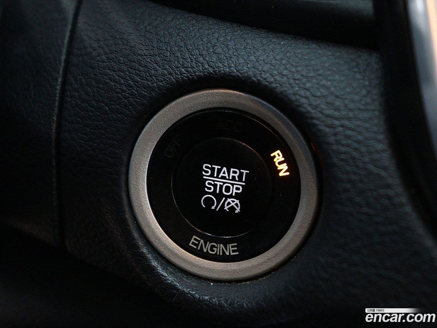 Main__Slider__Photo:200 Chrysler 2015.11-11