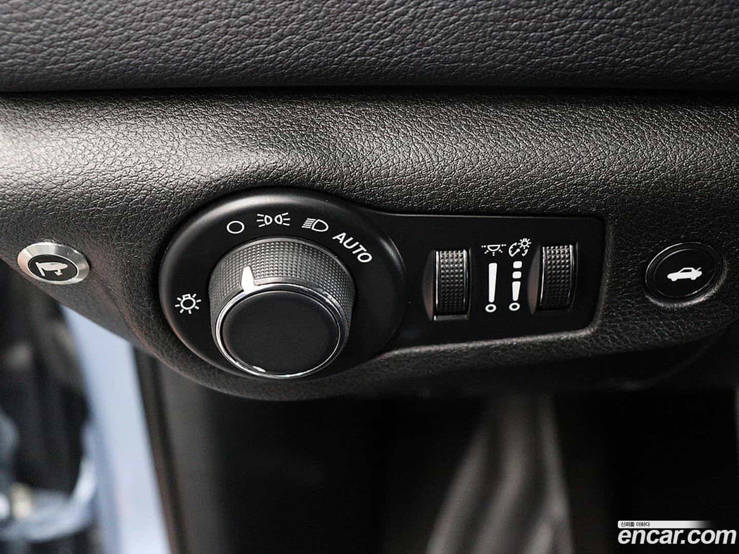 200 Chrysler 2015.11-OPTION-018