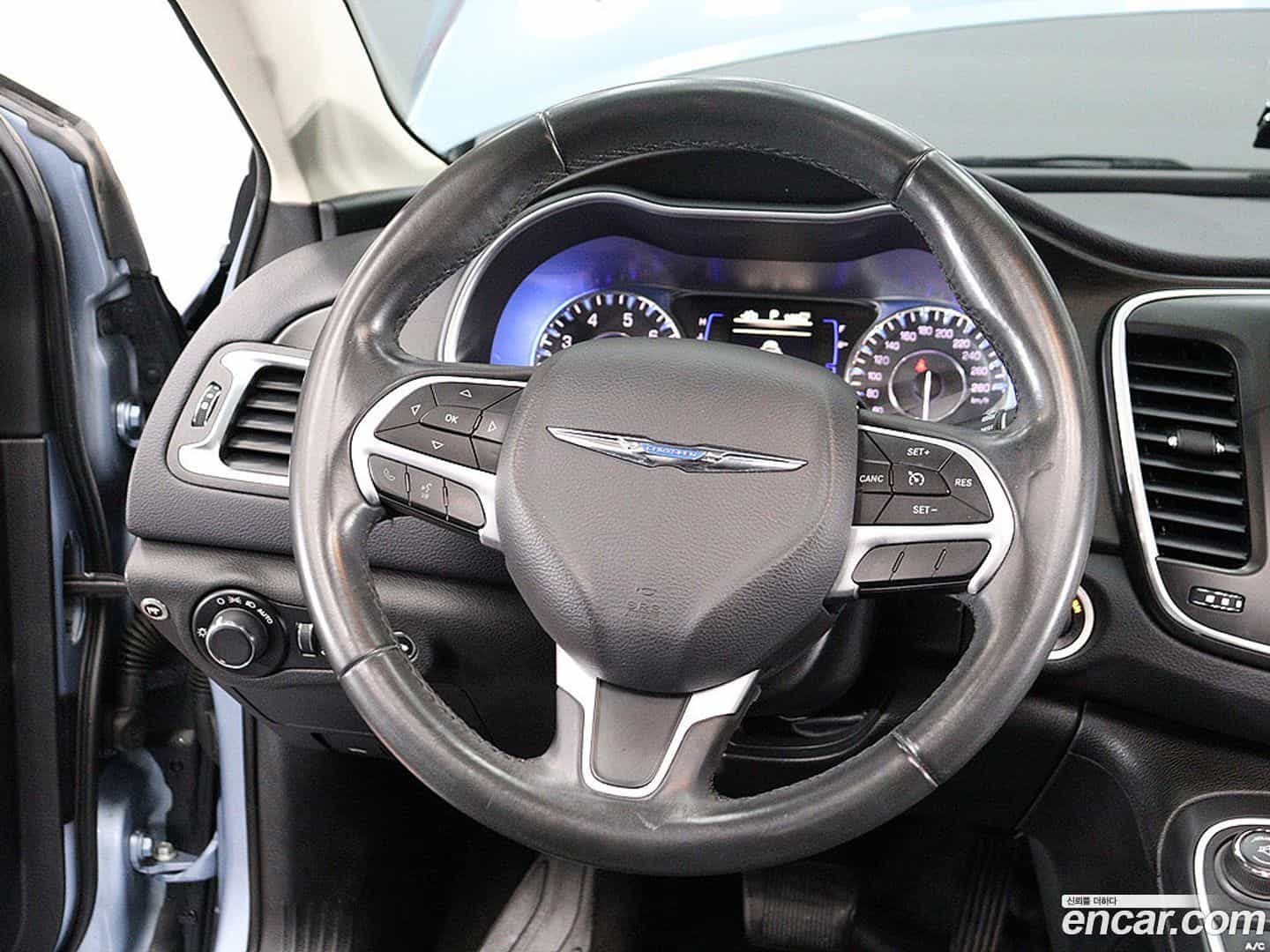 200 Chrysler 2015.11-OPTION-021