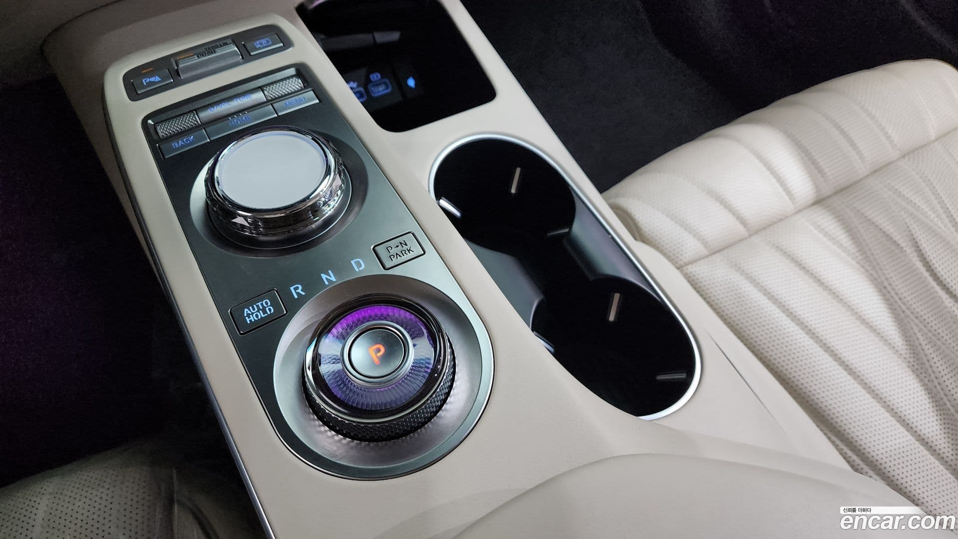 Main__Slider__Photo:GV70 Genesis 2021.7-8