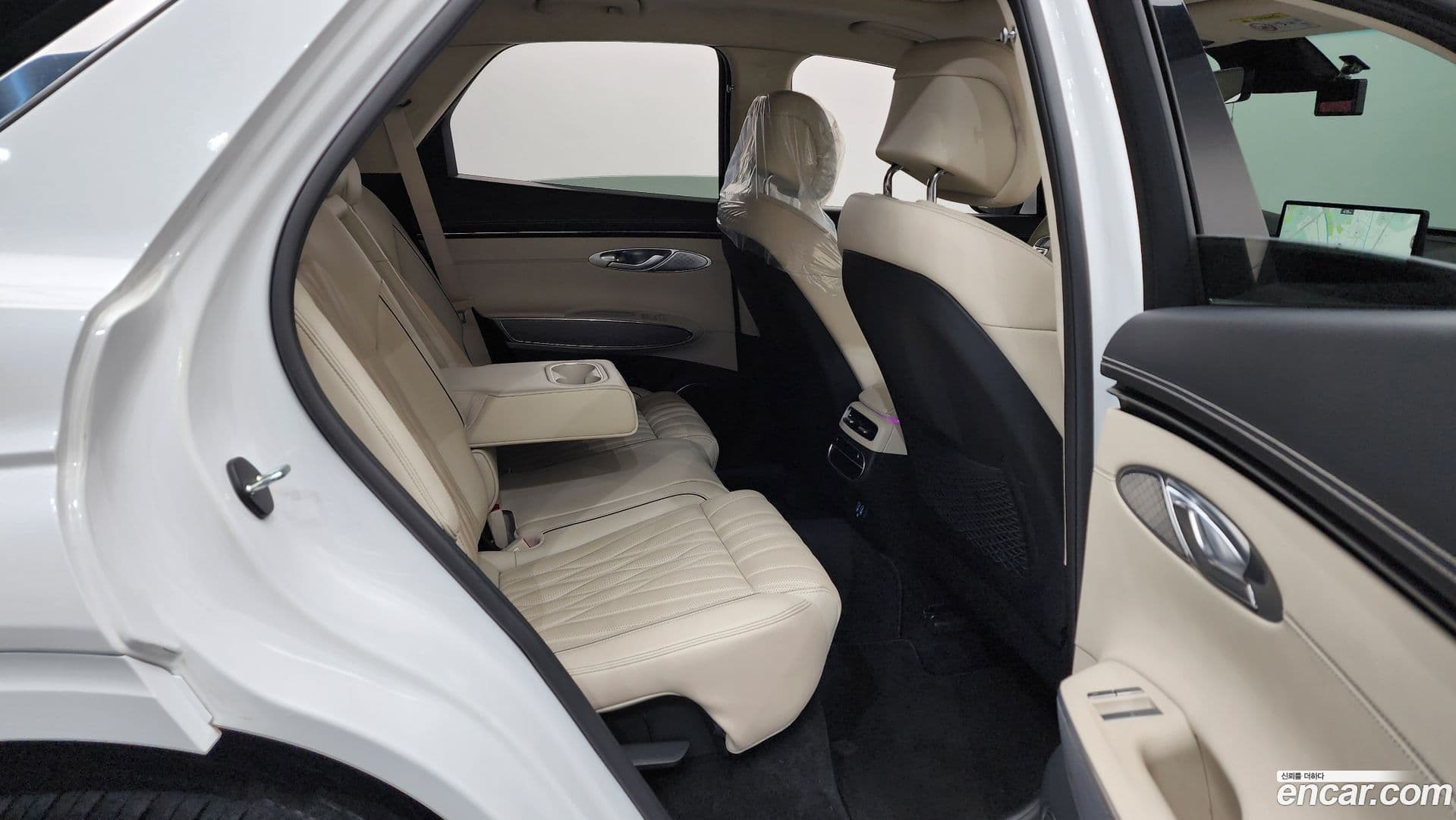 Main__Slider__Photo:GV70 Genesis 2021.7-11