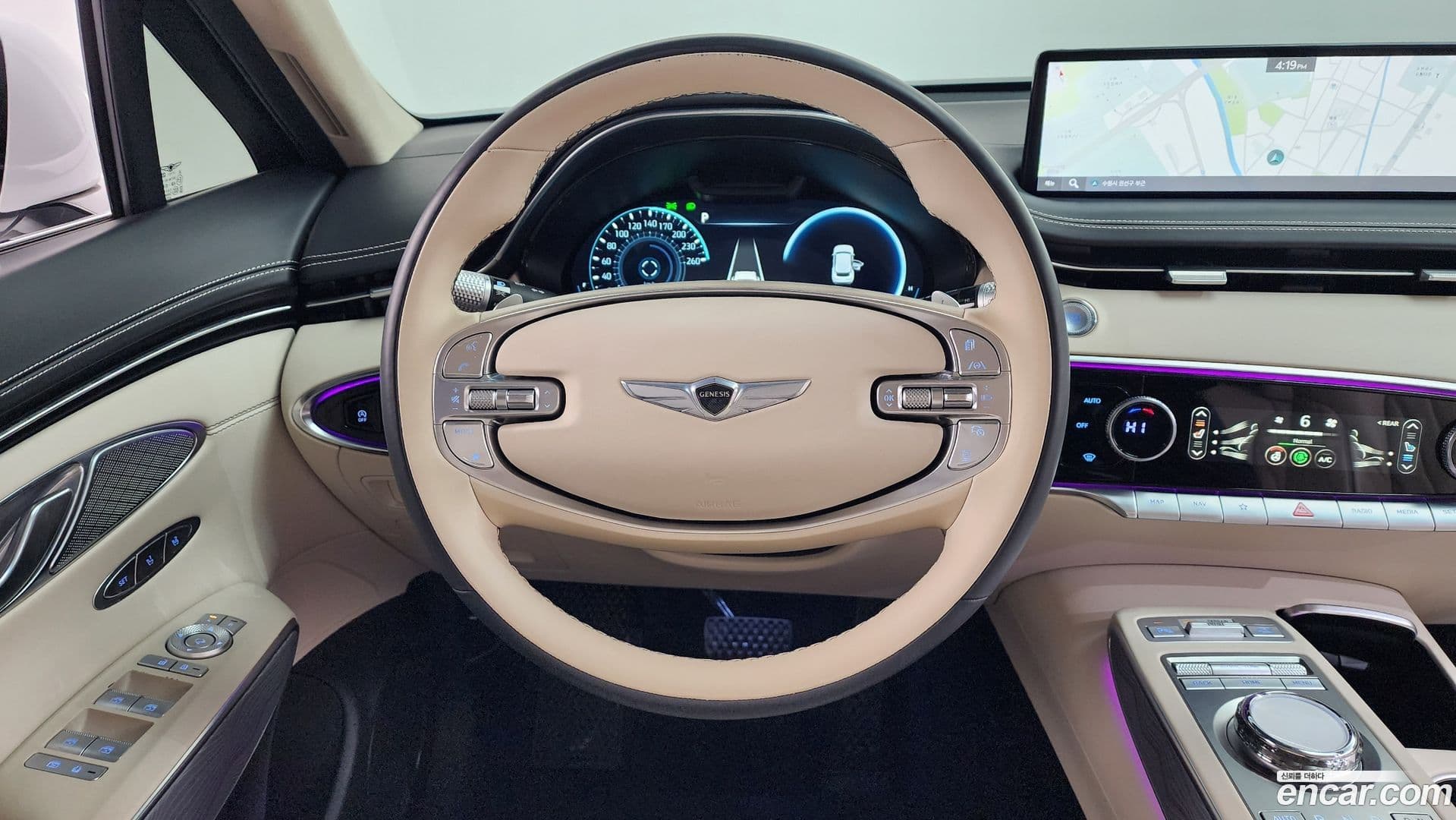 Main__Slider__Photo:GV70 Genesis 2021.7-12