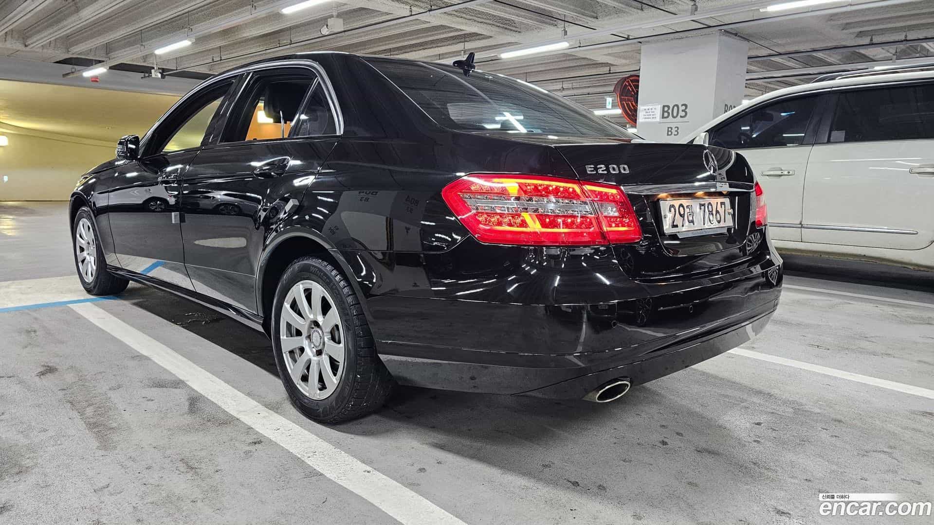 E-Class Mercedes-Benz 2011.11-OUTER-002