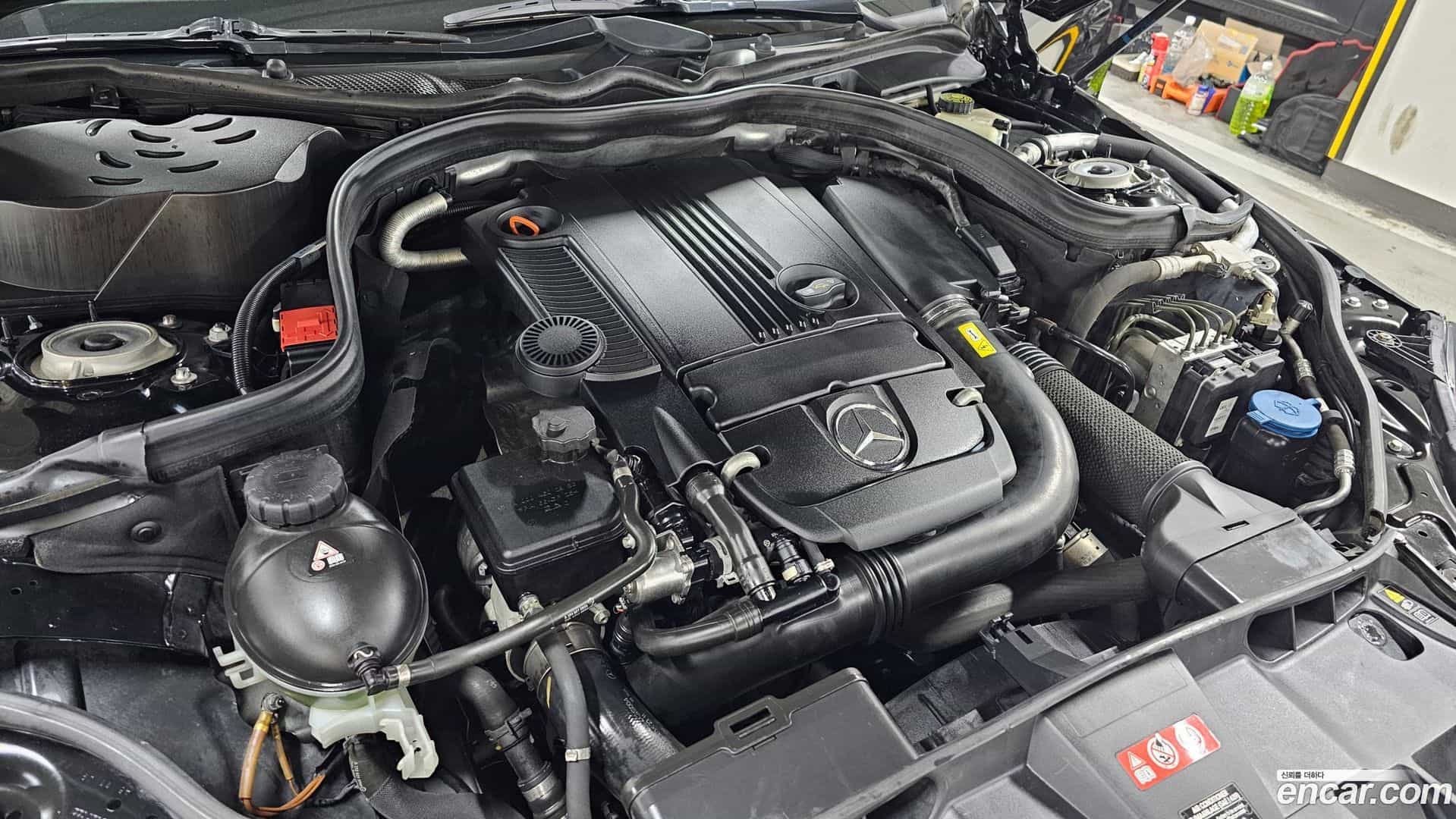 E-Class Mercedes-Benz 2011.11-INNER-006