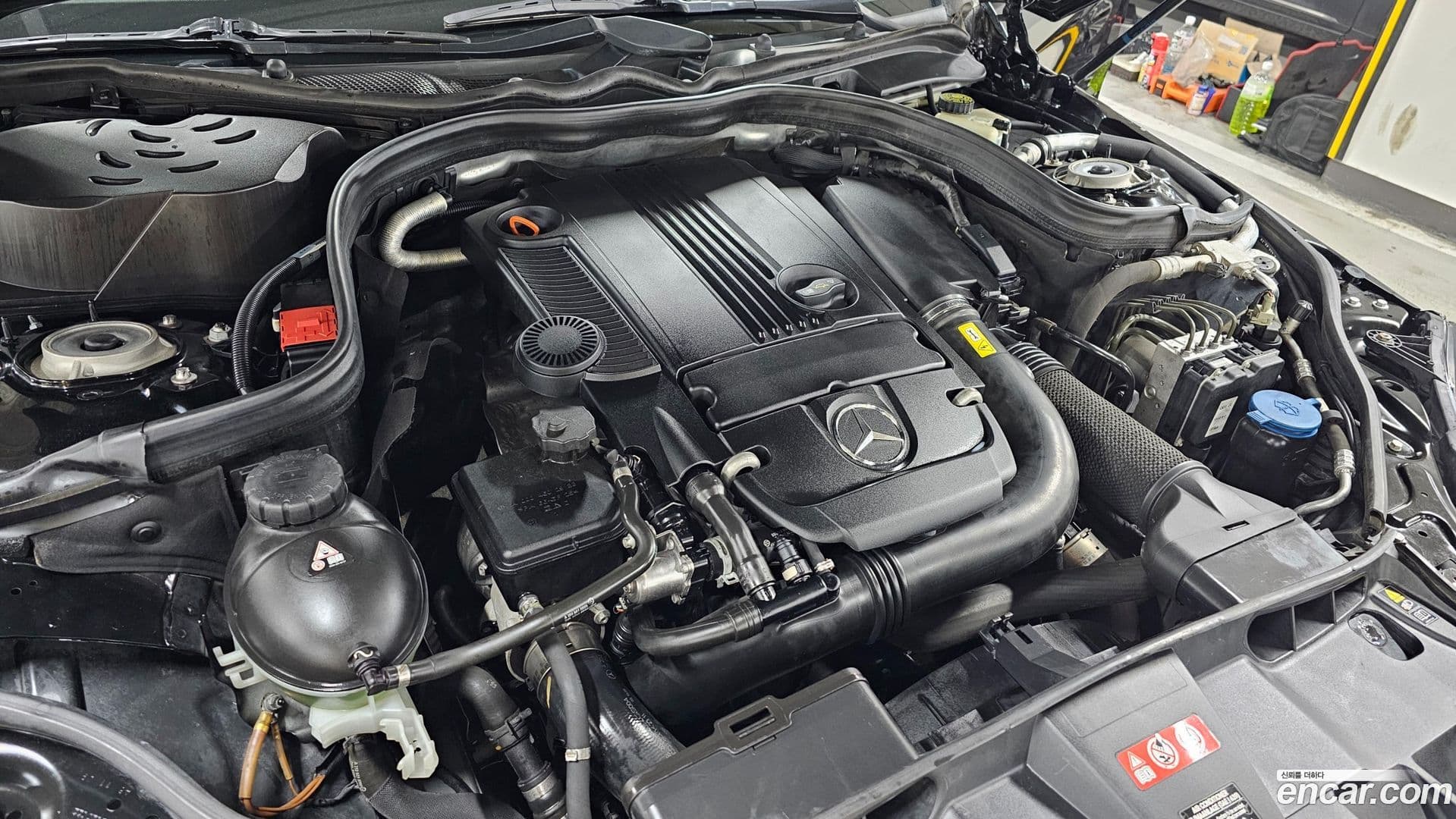 Main__Slider__Photo:E-Class Mercedes-Benz 2011.11-5