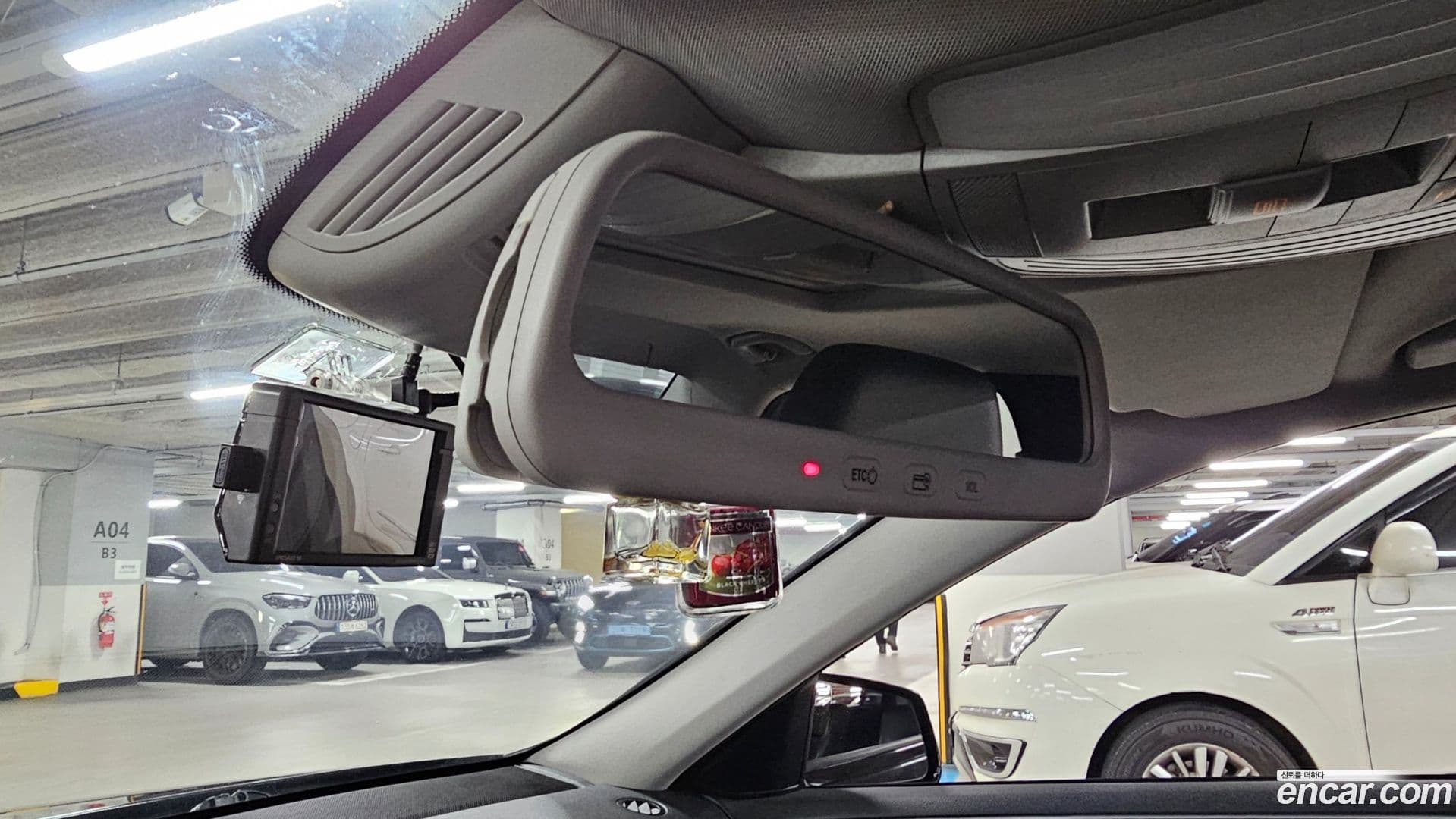 Main__Slider__Photo:E-Class Mercedes-Benz 2011.11-15