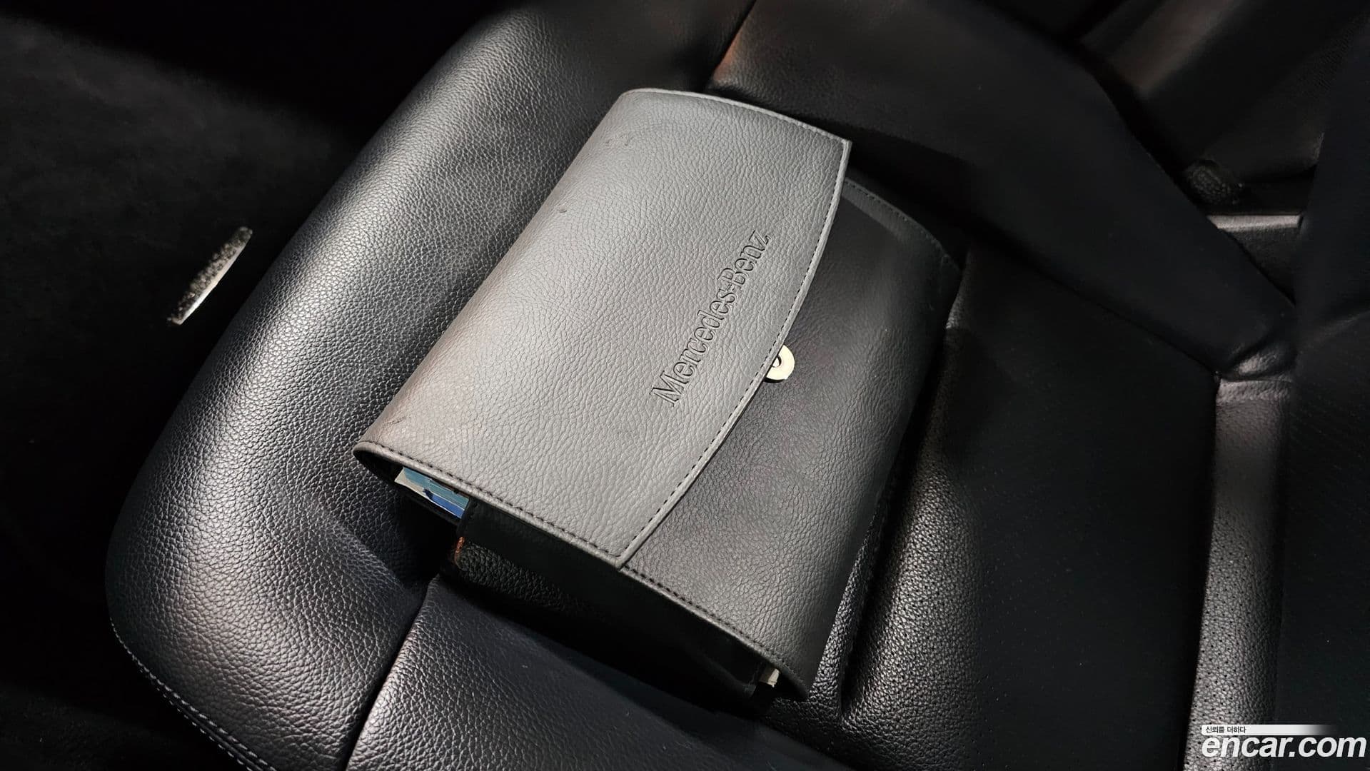 Main__Slider__Photo:E-Class Mercedes-Benz 2011.11-18