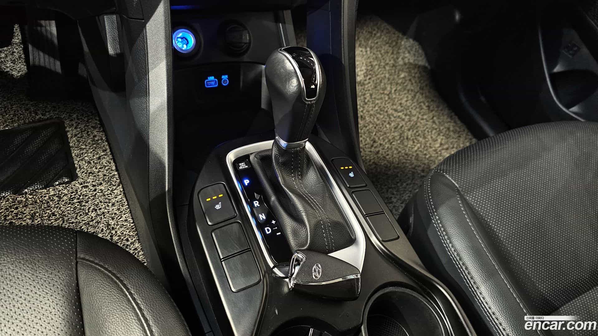 Santafe Hyundai 2016.1-INNER-009