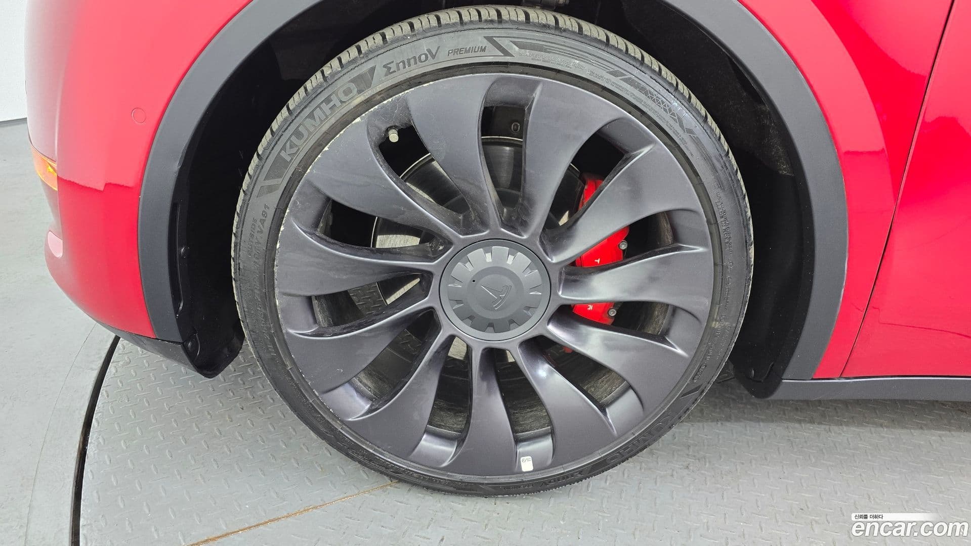 Main__Slider__Photo:Model Y Tesla 2021.4-4