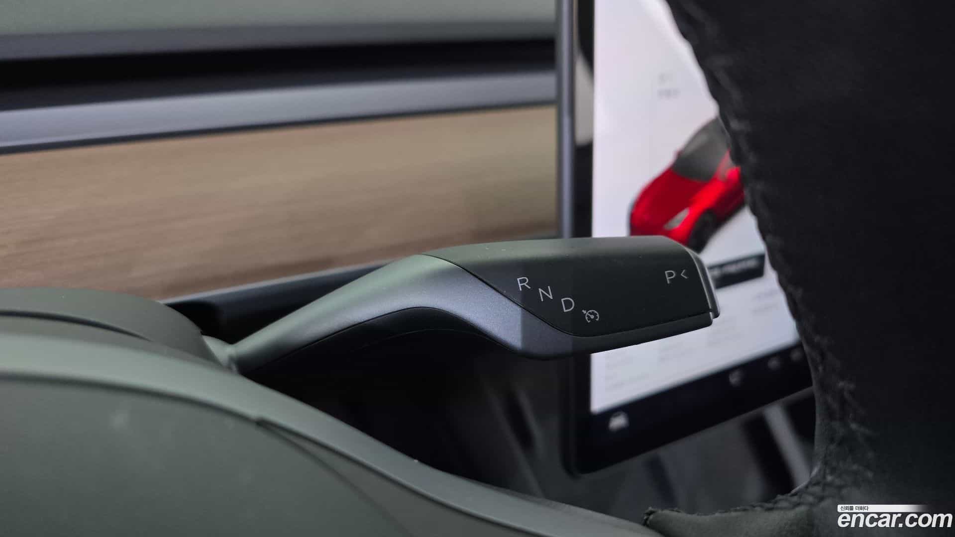 Model Y Tesla 2021.4-INNER-009