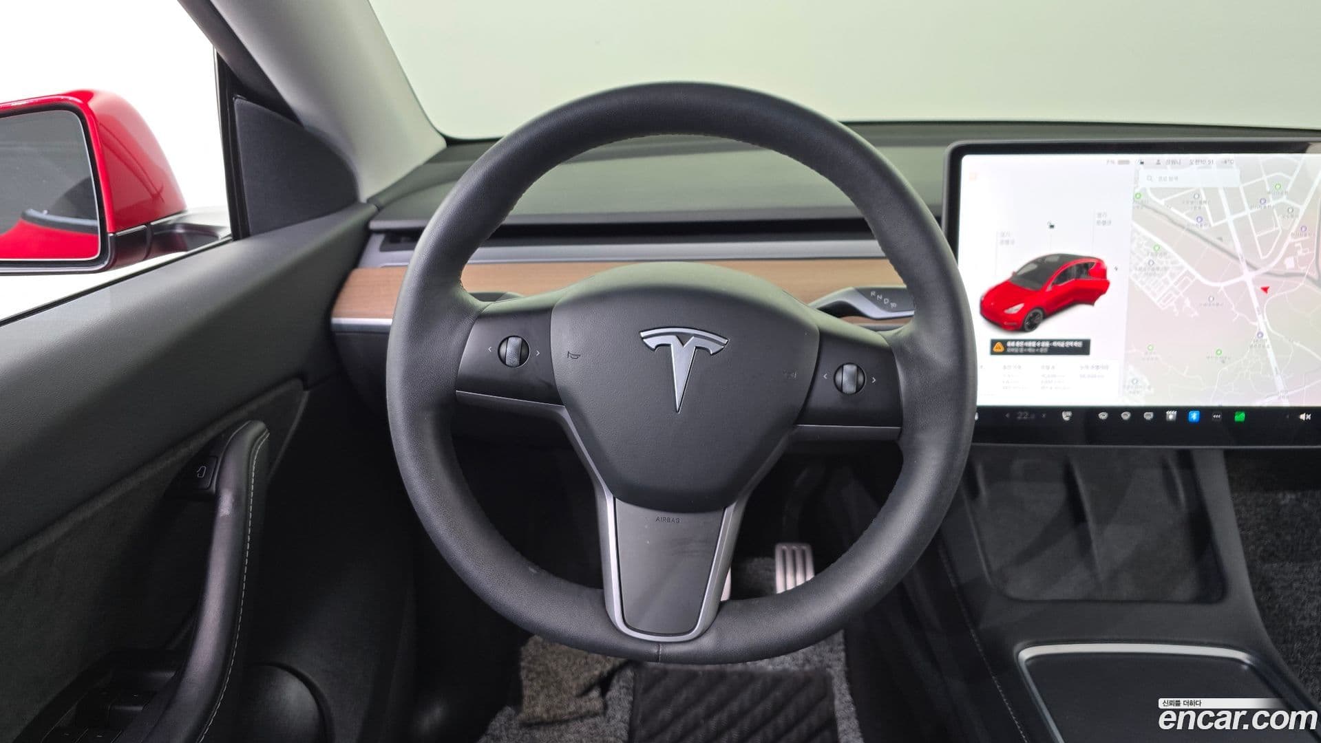 Main__Slider__Photo:Model Y Tesla 2021.4-12