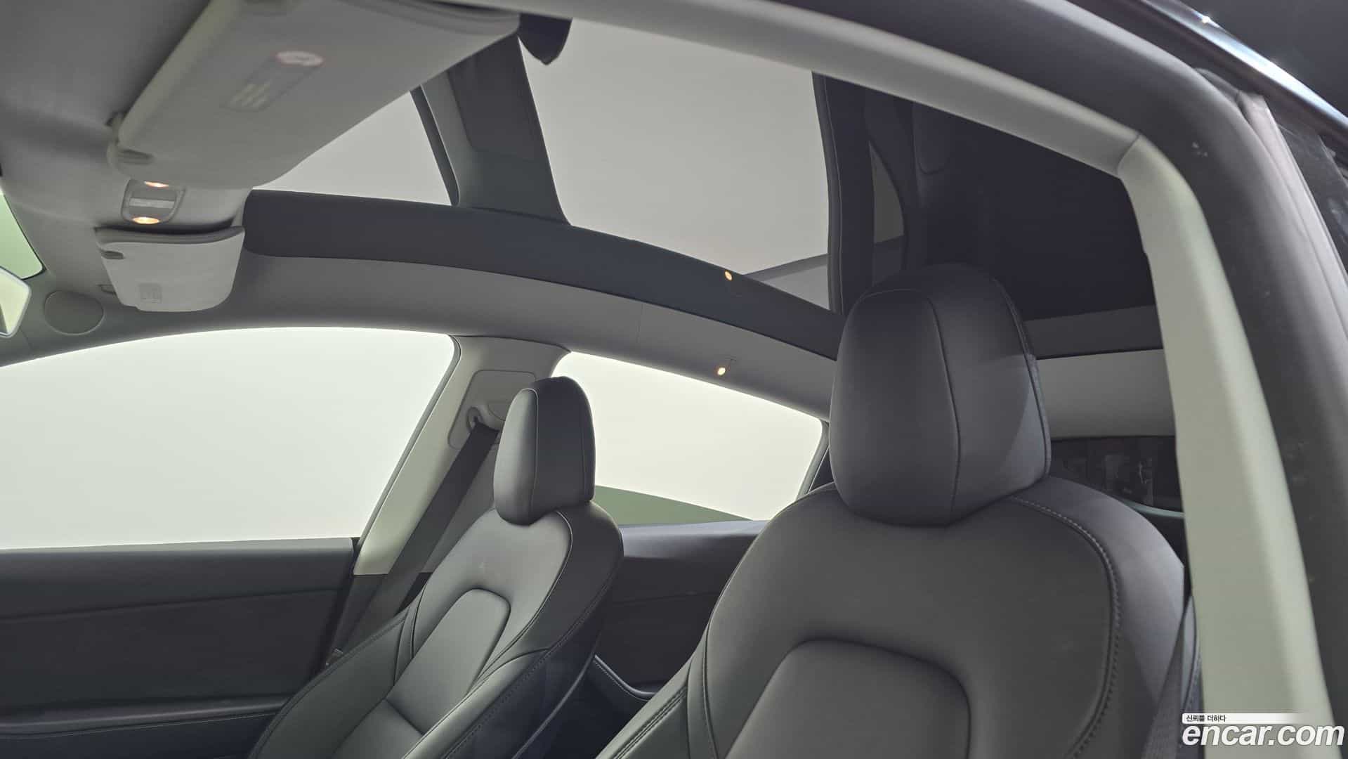 Model Y Tesla 2021.4-OPTION-023