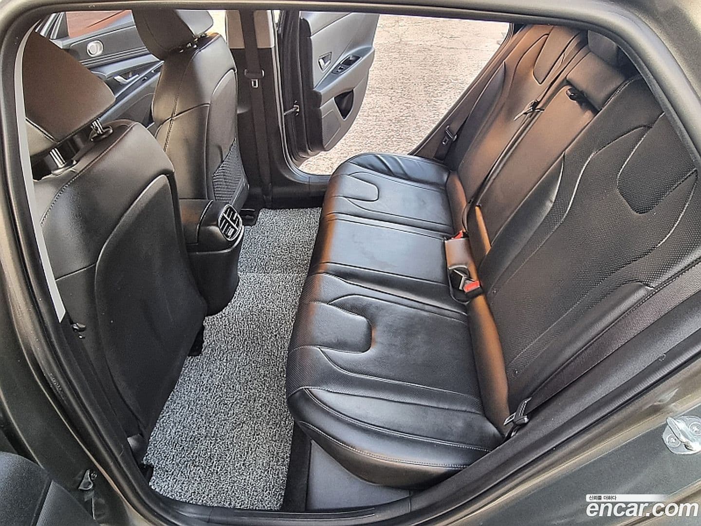 Main__Slider__Photo:AVANTE Hyundai 2022.0-13