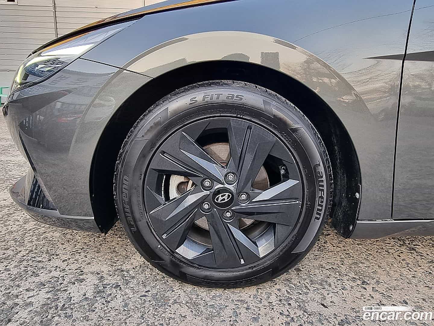 AVANTE Hyundai 2022.0-OPTION-023