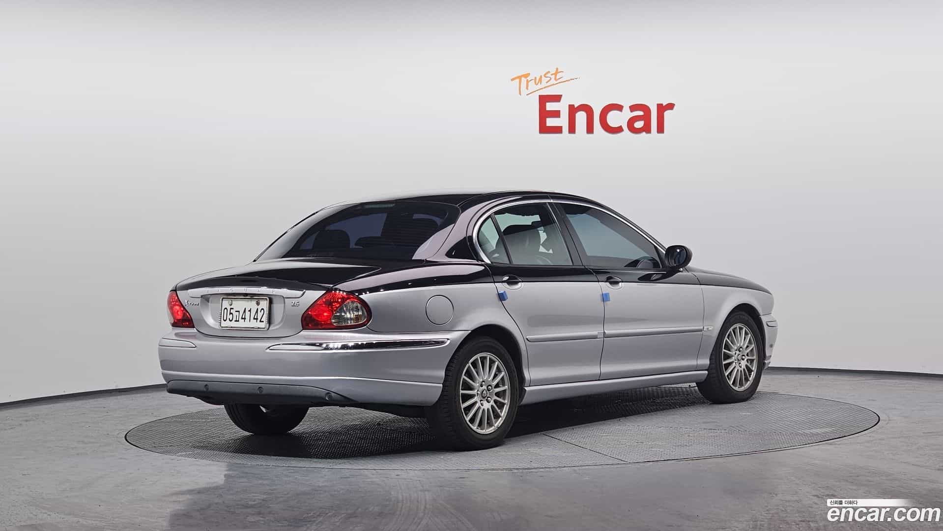 X-TYPE Jaguar 2006.0-OUTER-002