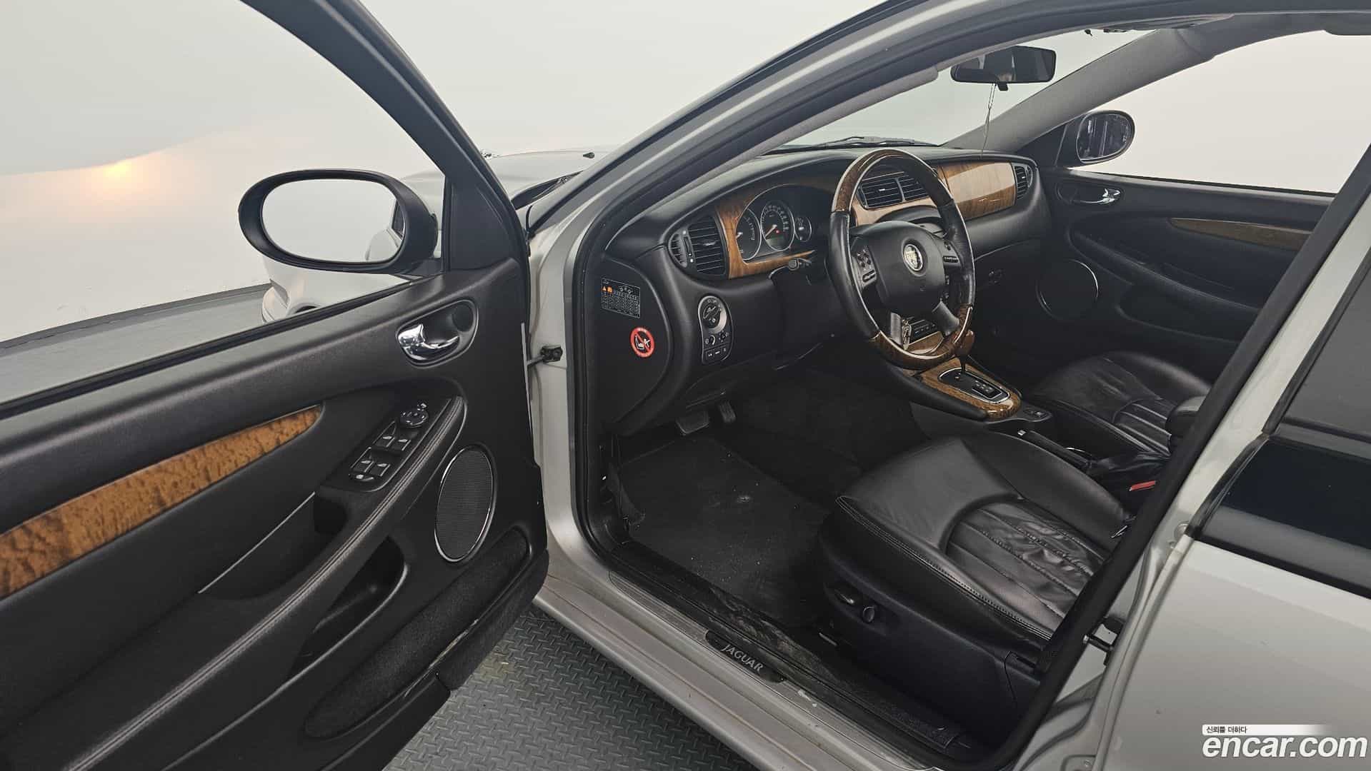 X-TYPE Jaguar 2006.0-OPTION-015