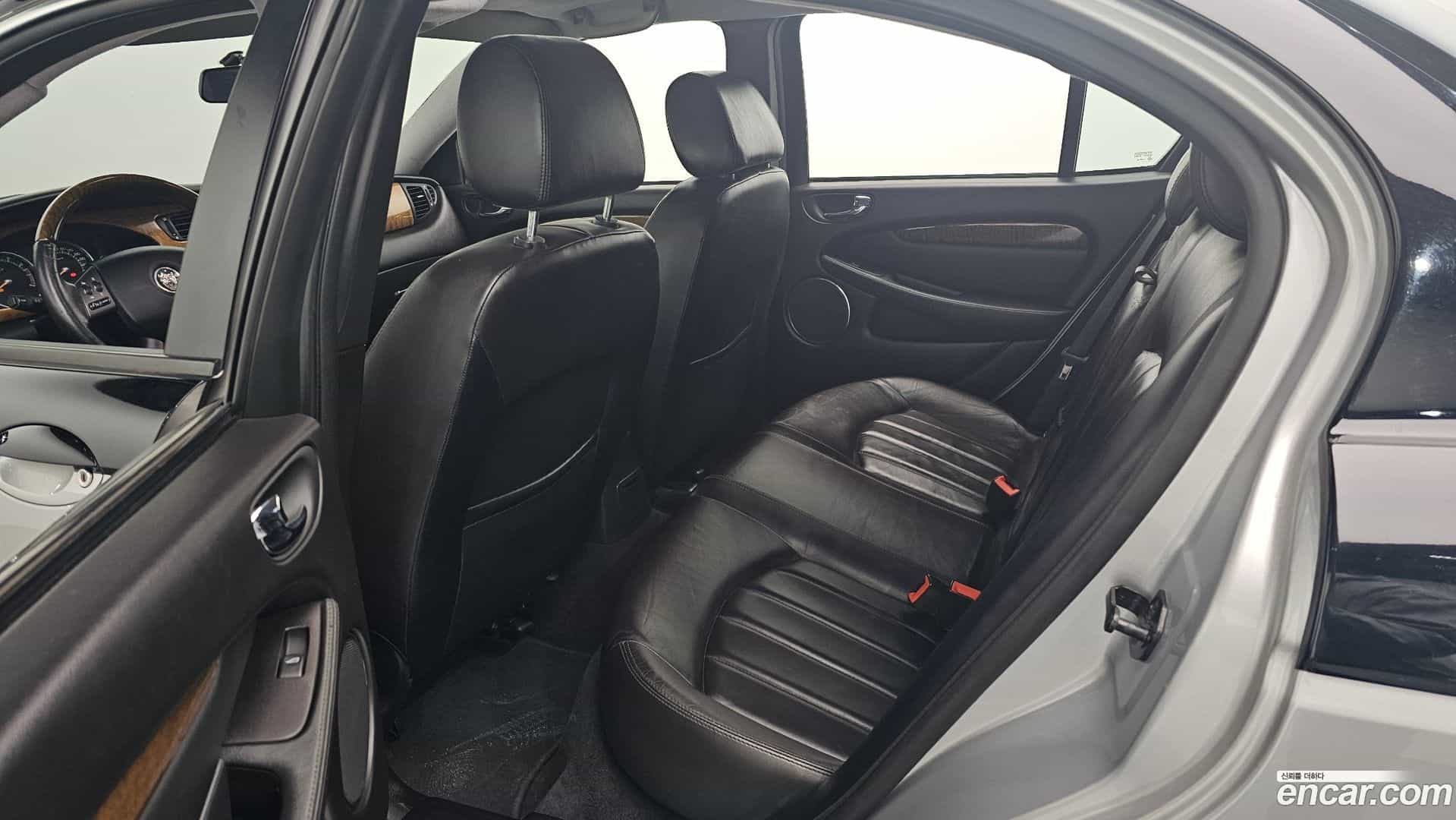 X-TYPE Jaguar 2006.0-OPTION-016