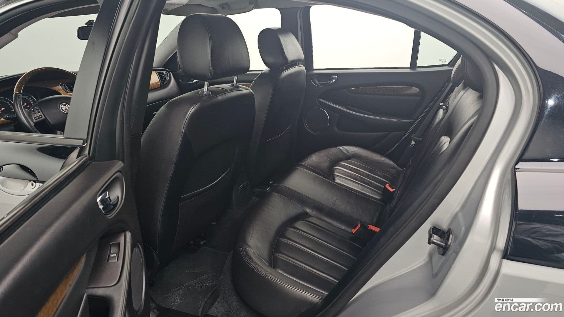 Main__Slider__Photo:X-TYPE Jaguar 2006.0-11