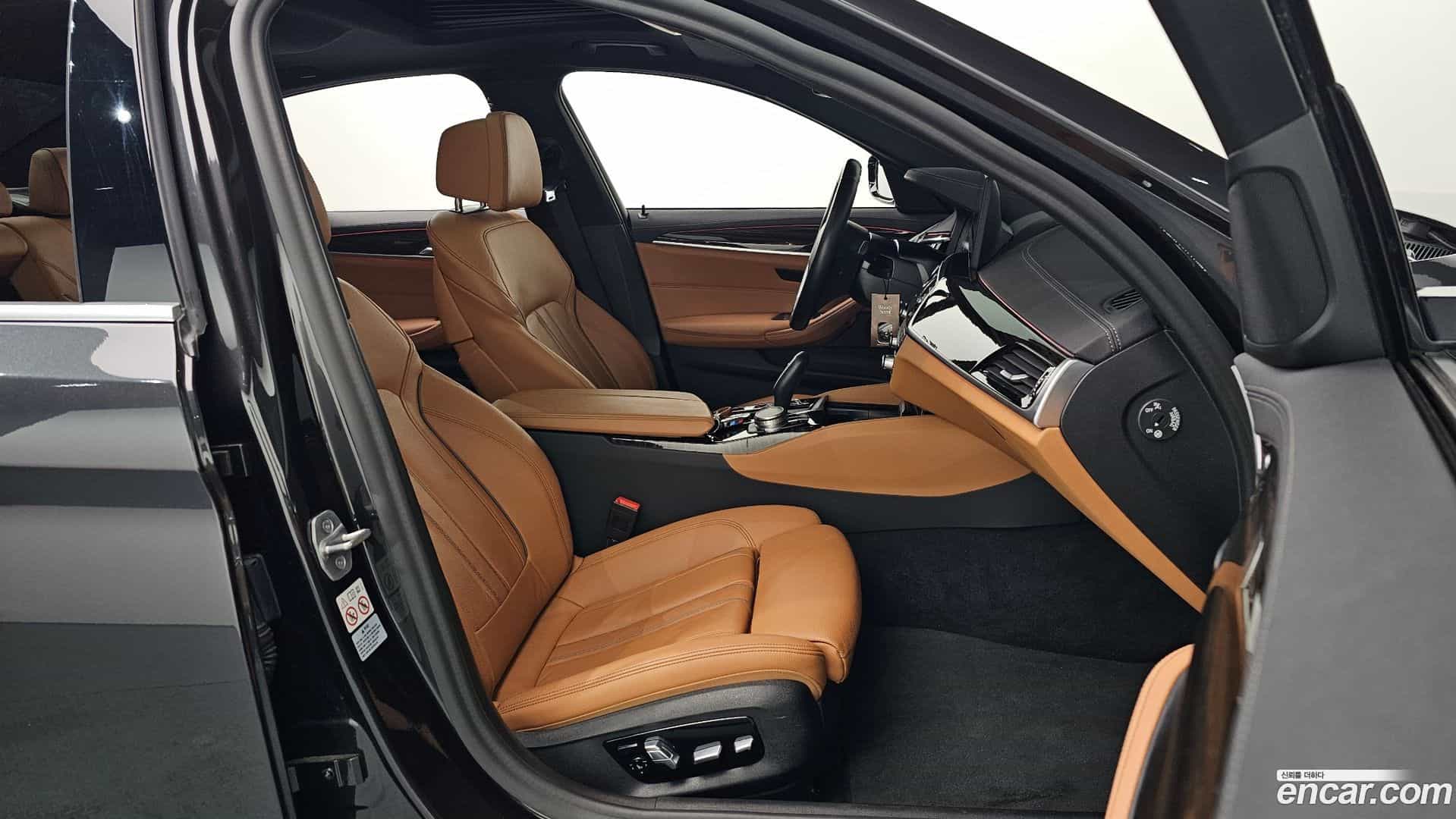 5-Series BMW 2021.4-INNER-010