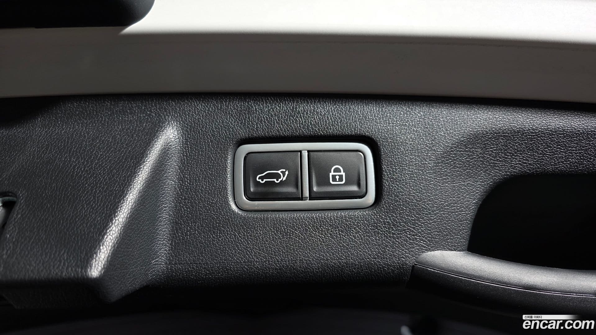 Main__Slider__Photo:Sorento Kia 2022.0-19