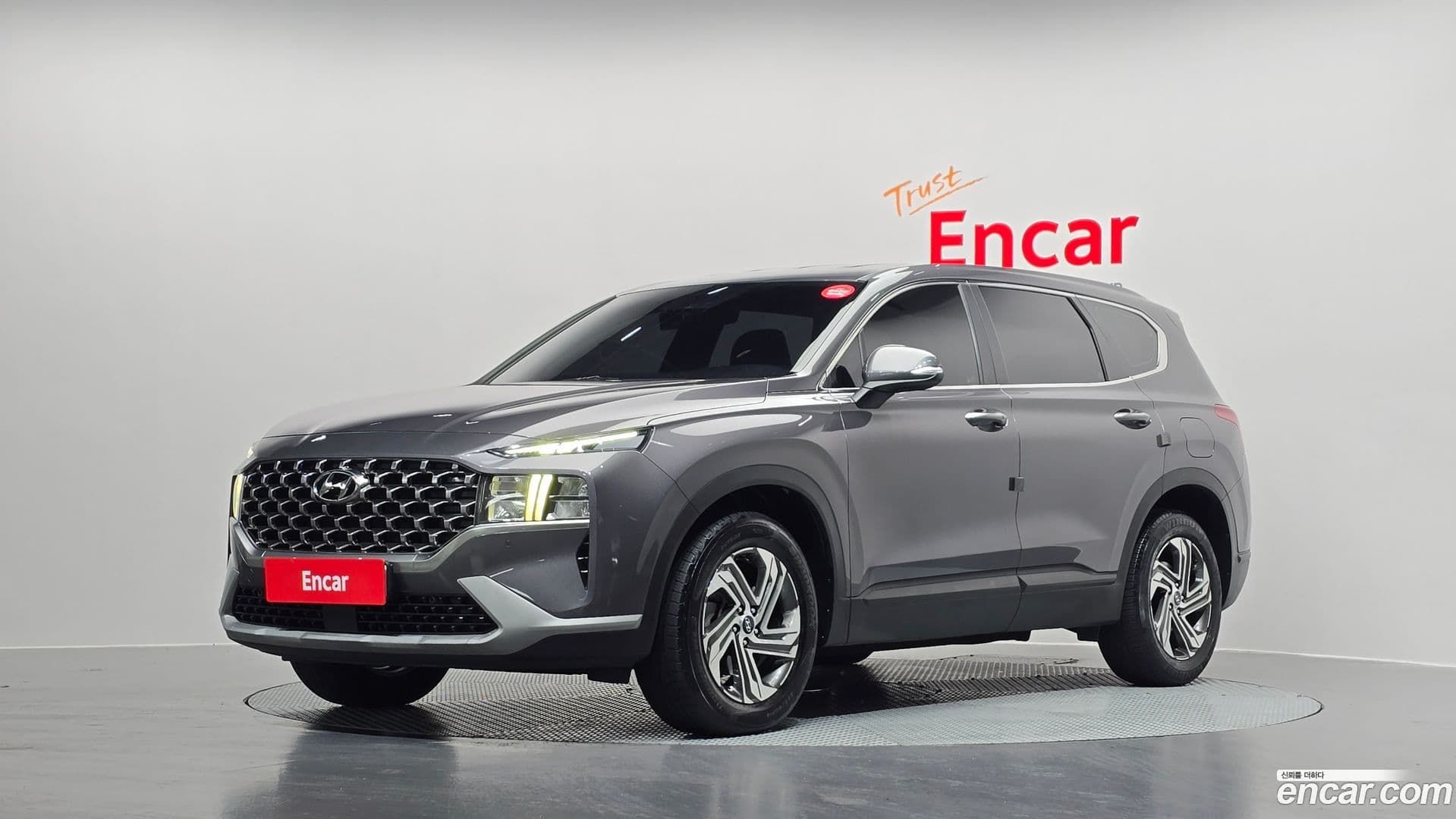 Main__Slider__Photo:Santafe Hyundai 2022.2-0