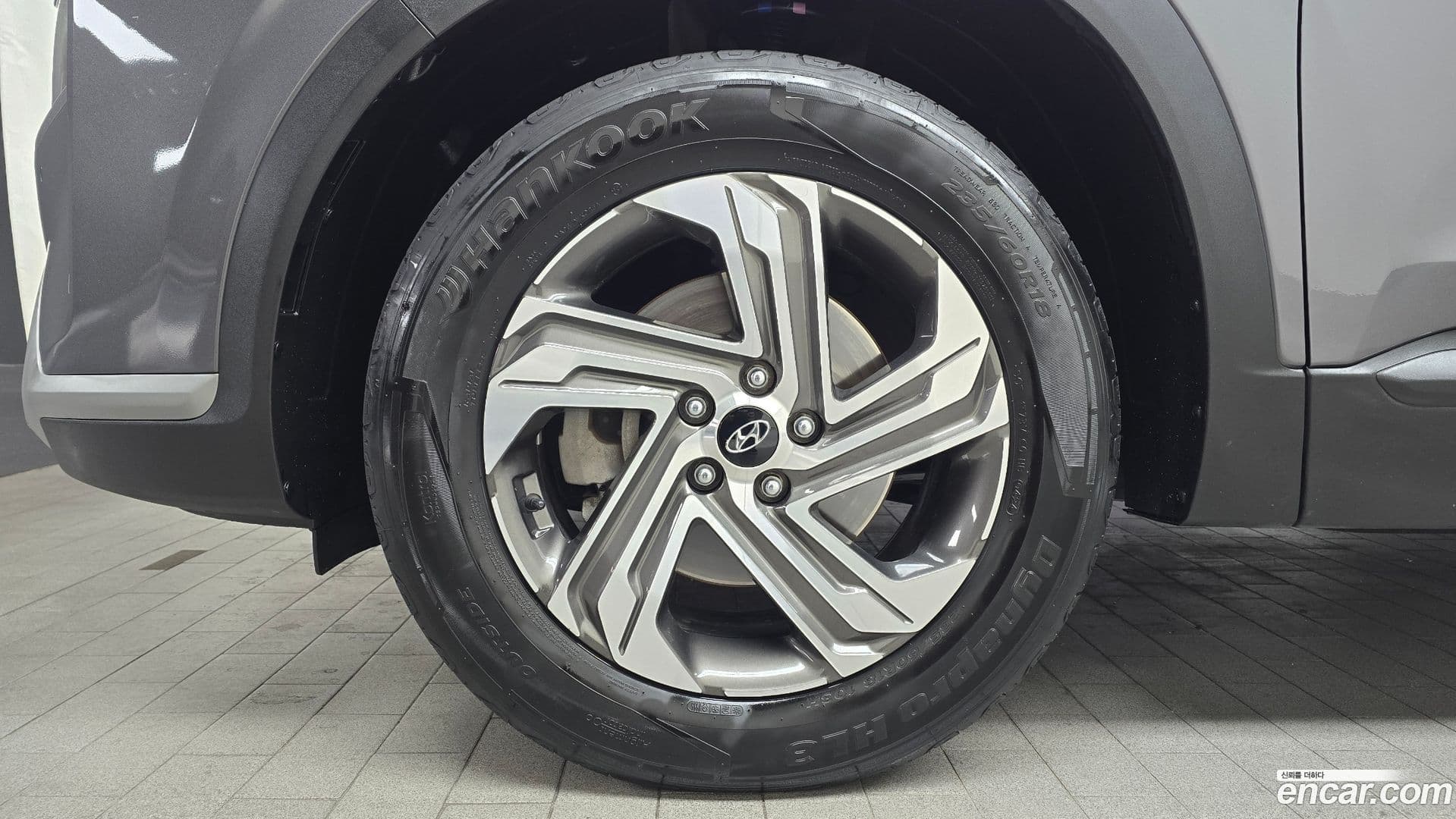 Main__Slider__Photo:Santafe Hyundai 2022.2-4