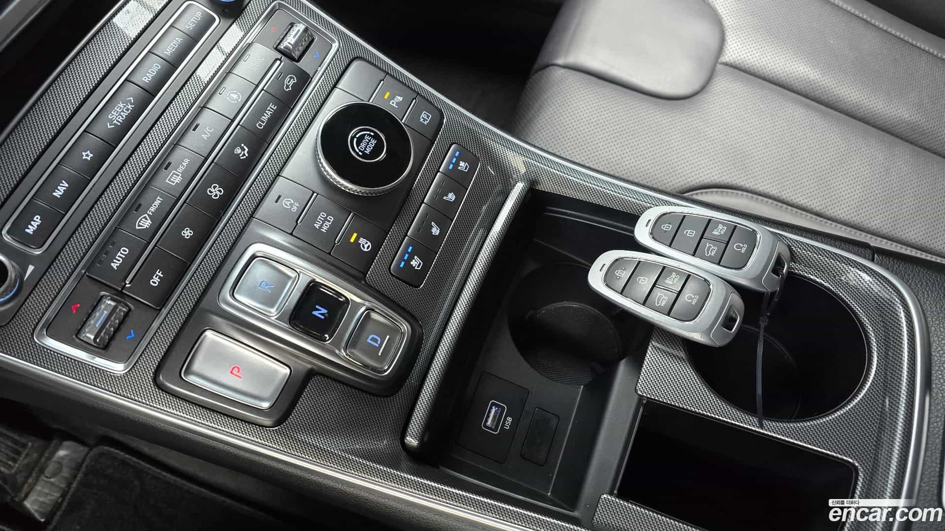 Santafe Hyundai 2022.2-INNER-009