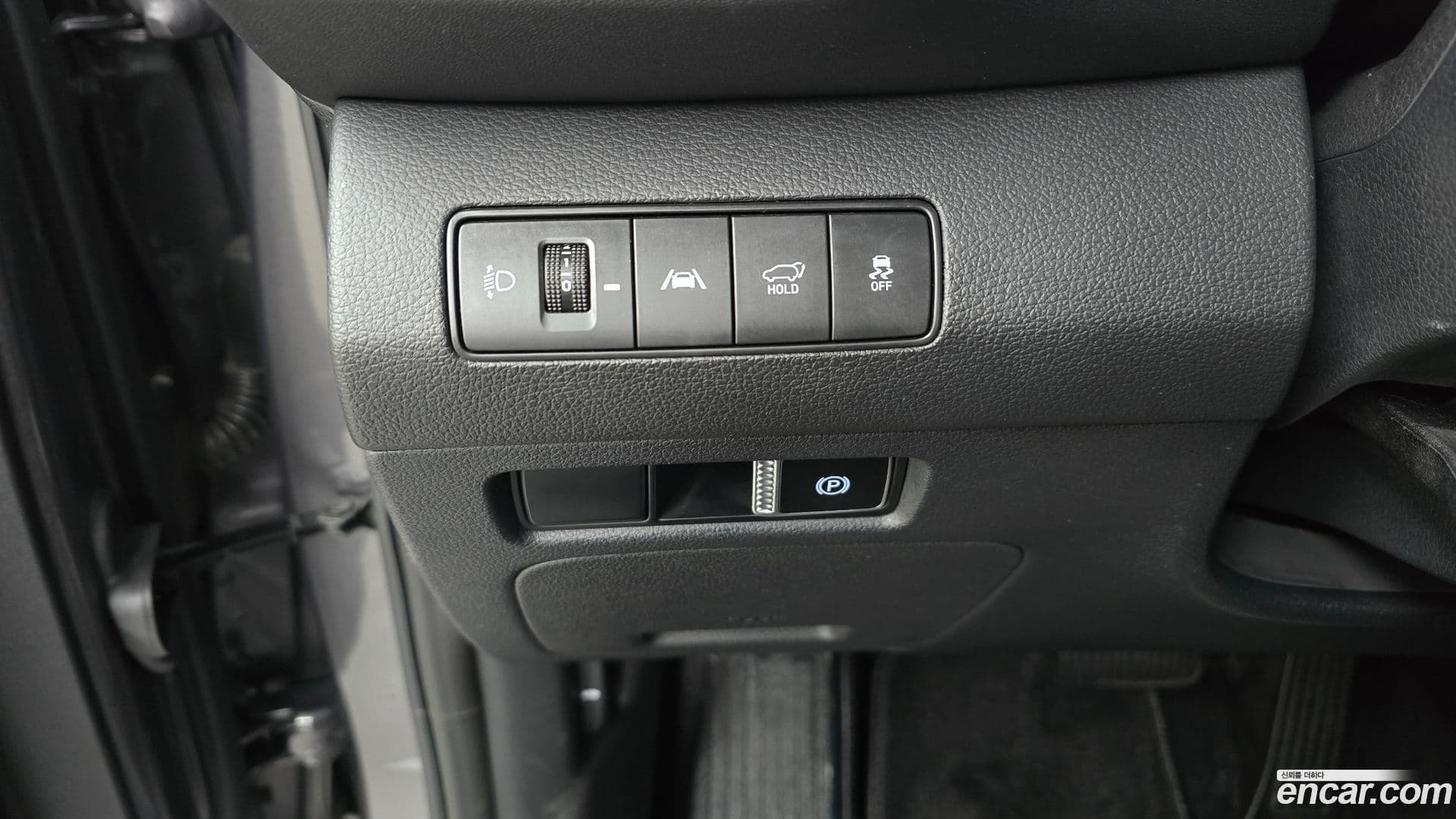 Main__Slider__Photo:Santafe Hyundai 2022.2-16