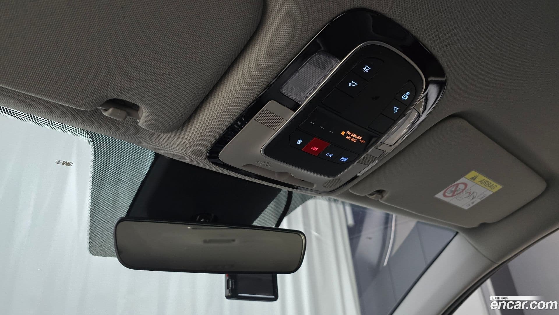 Main__Slider__Photo:Santafe Hyundai 2022.2-17