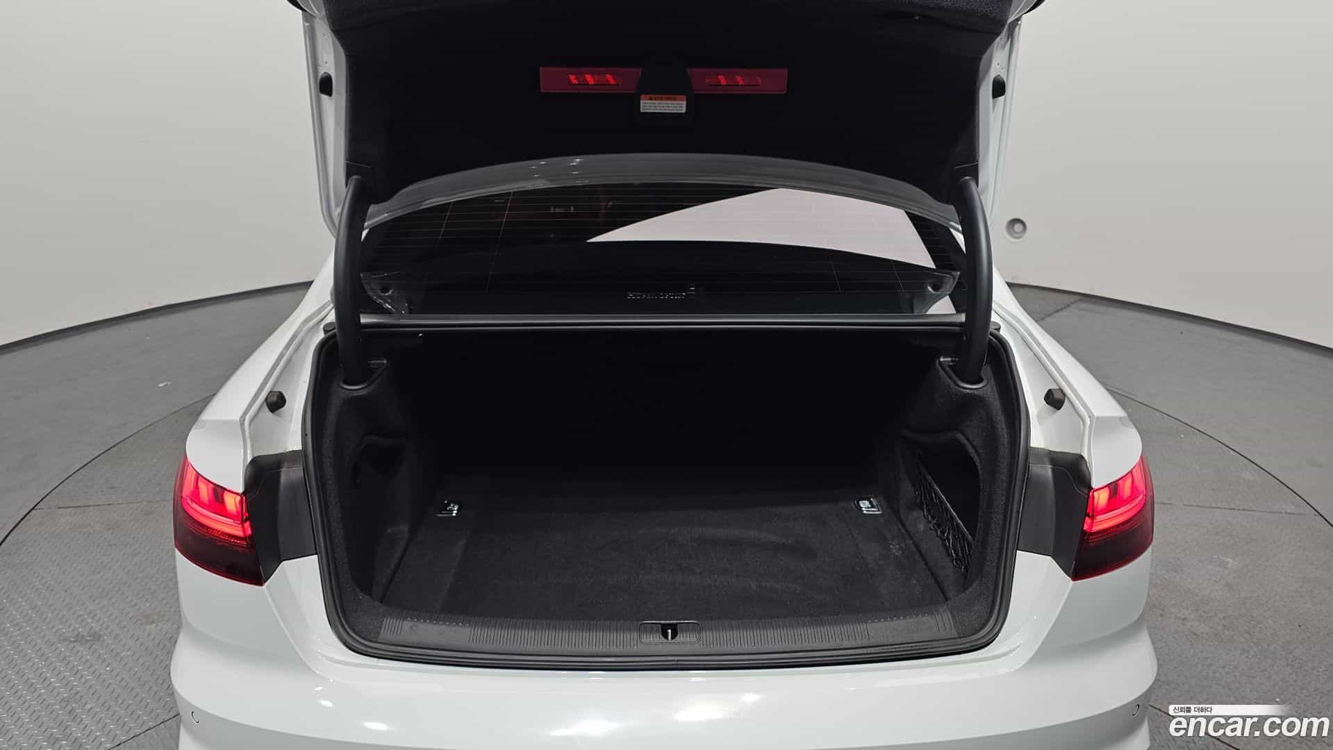 A4 Audi 2020.6-OPTION-024